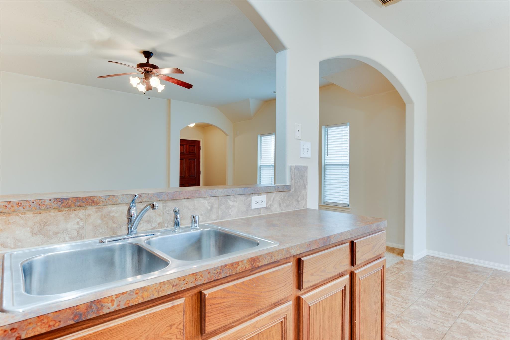 16014 Hidden Crest Drive Property Photo 14