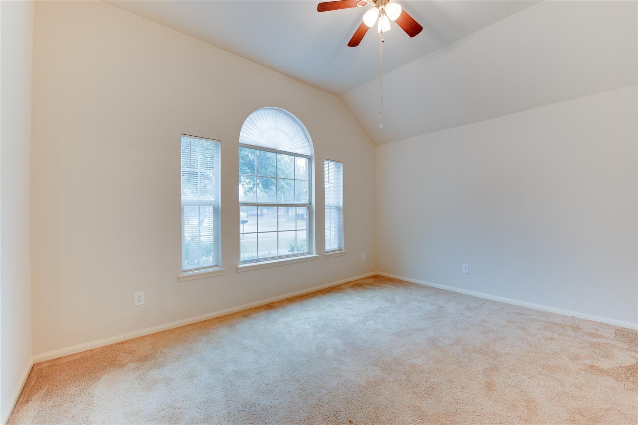 16014 Hidden Crest Drive Property Photo 15