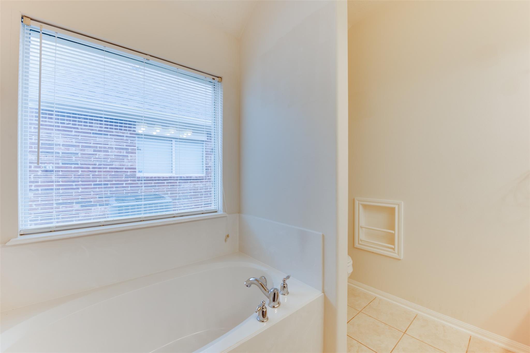 16014 Hidden Crest Drive Property Photo 23