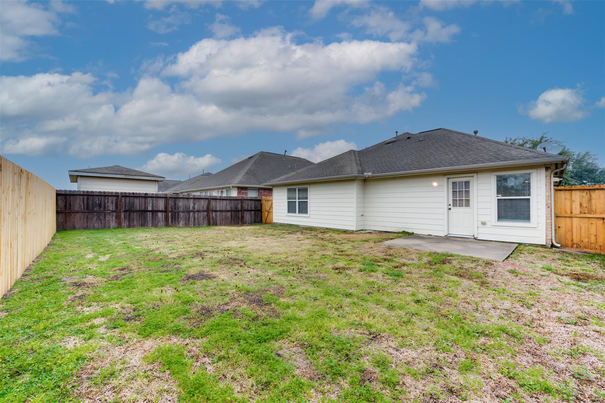16014 Hidden Crest Drive Property Photo 25