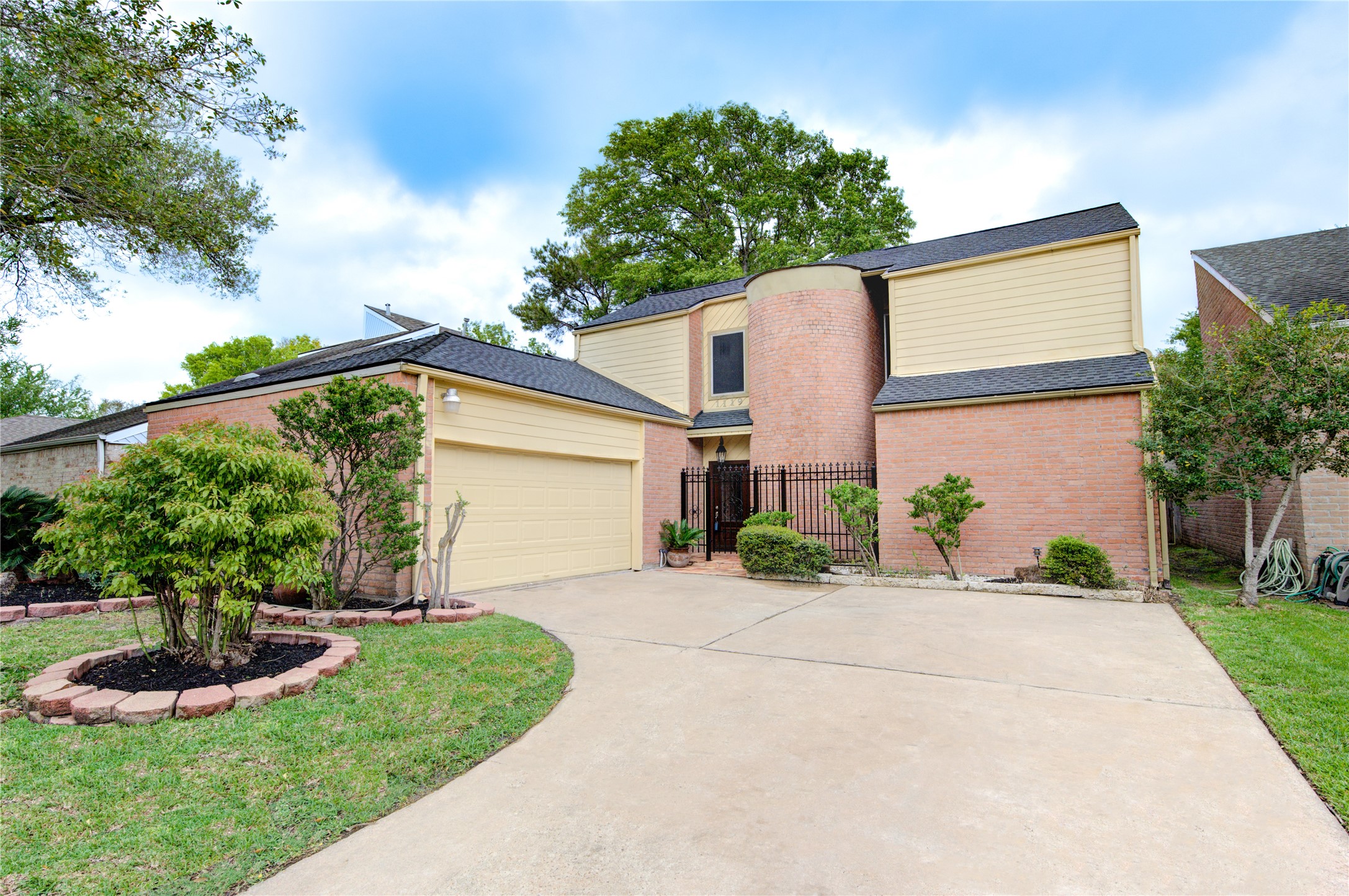 1119 Forest Home Drive Property Photo 1