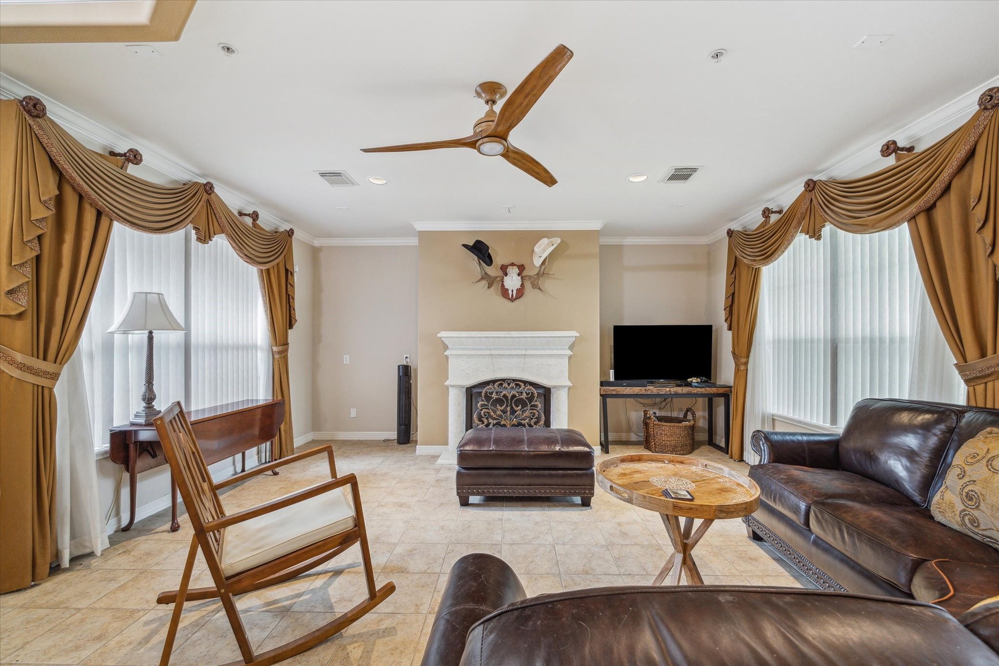 4337 Lake Run Drive Property Photo 10