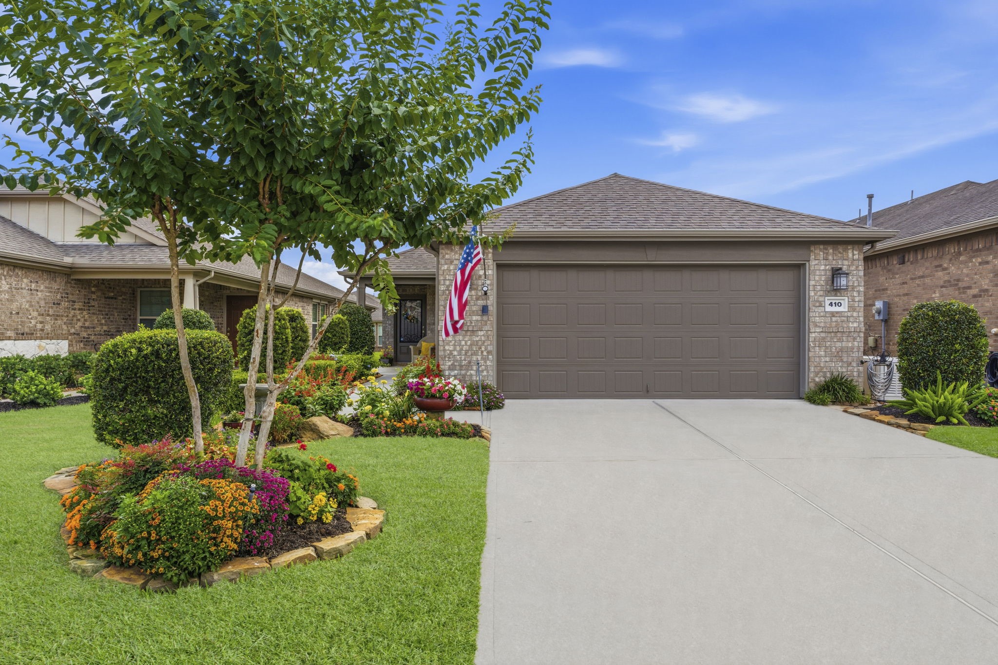 410 Thistle Thorn Drive Property Photo 1