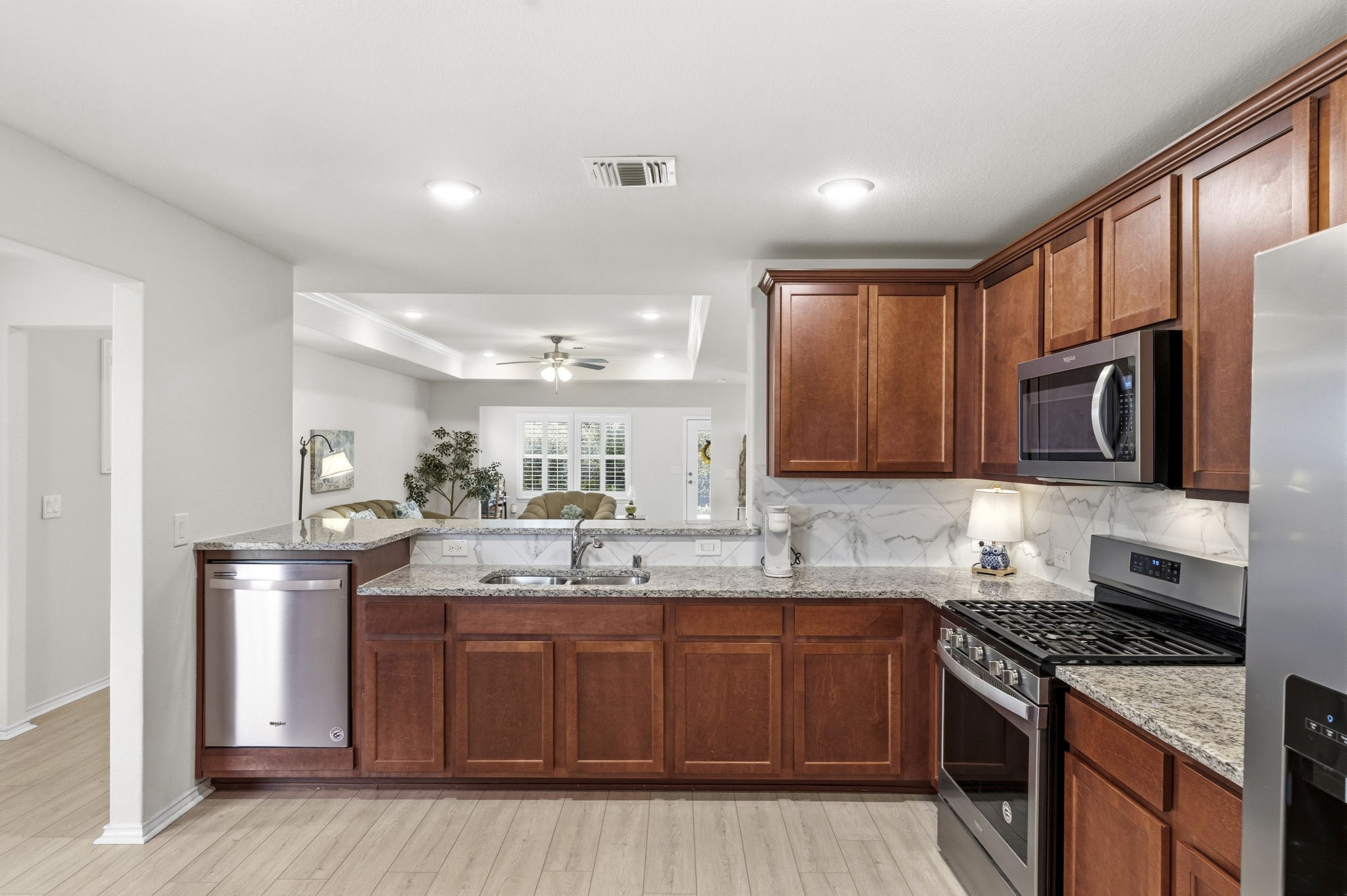 410 Thistle Thorn Drive Property Photo 11