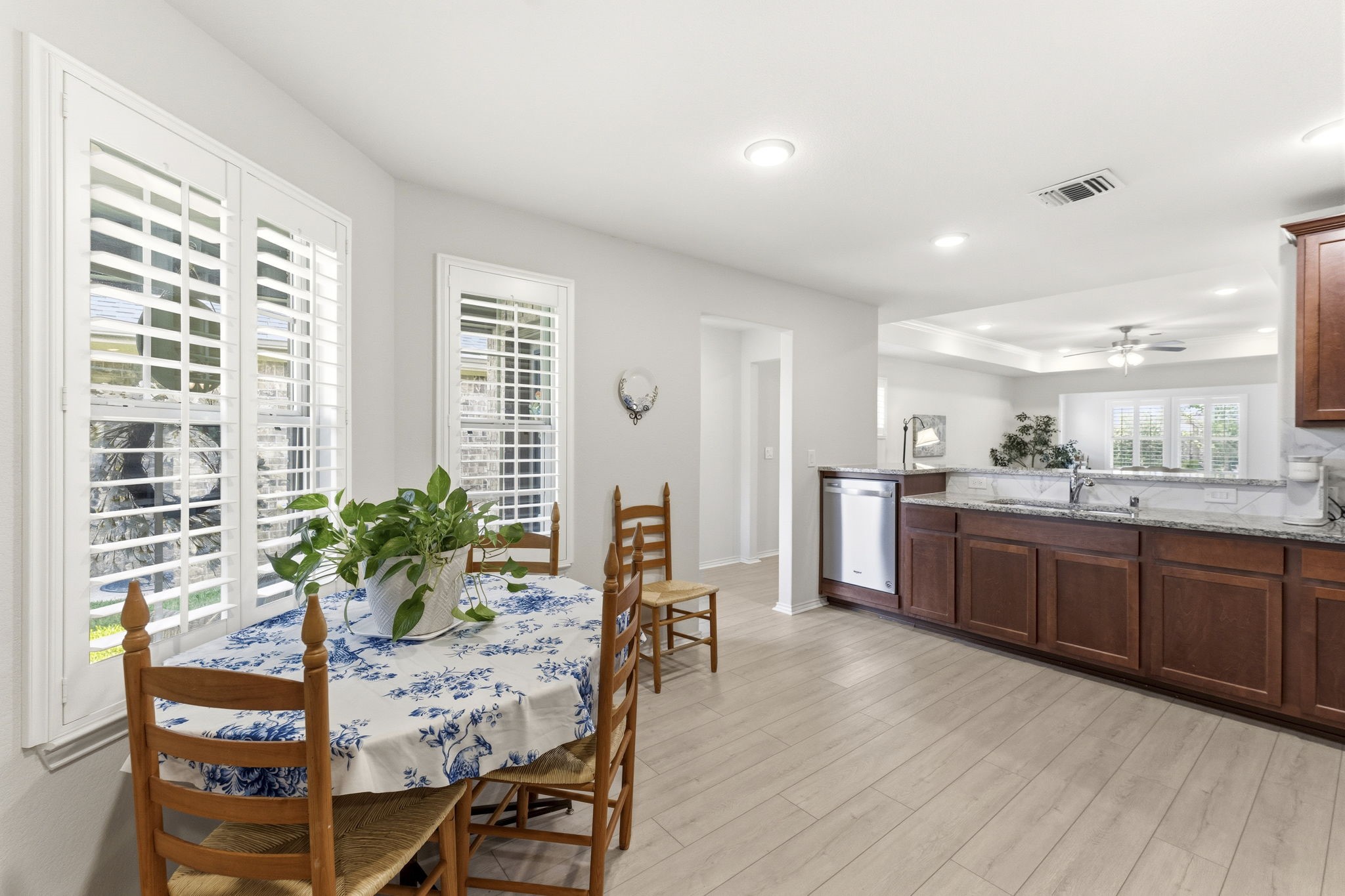 410 Thistle Thorn Drive Property Photo 15