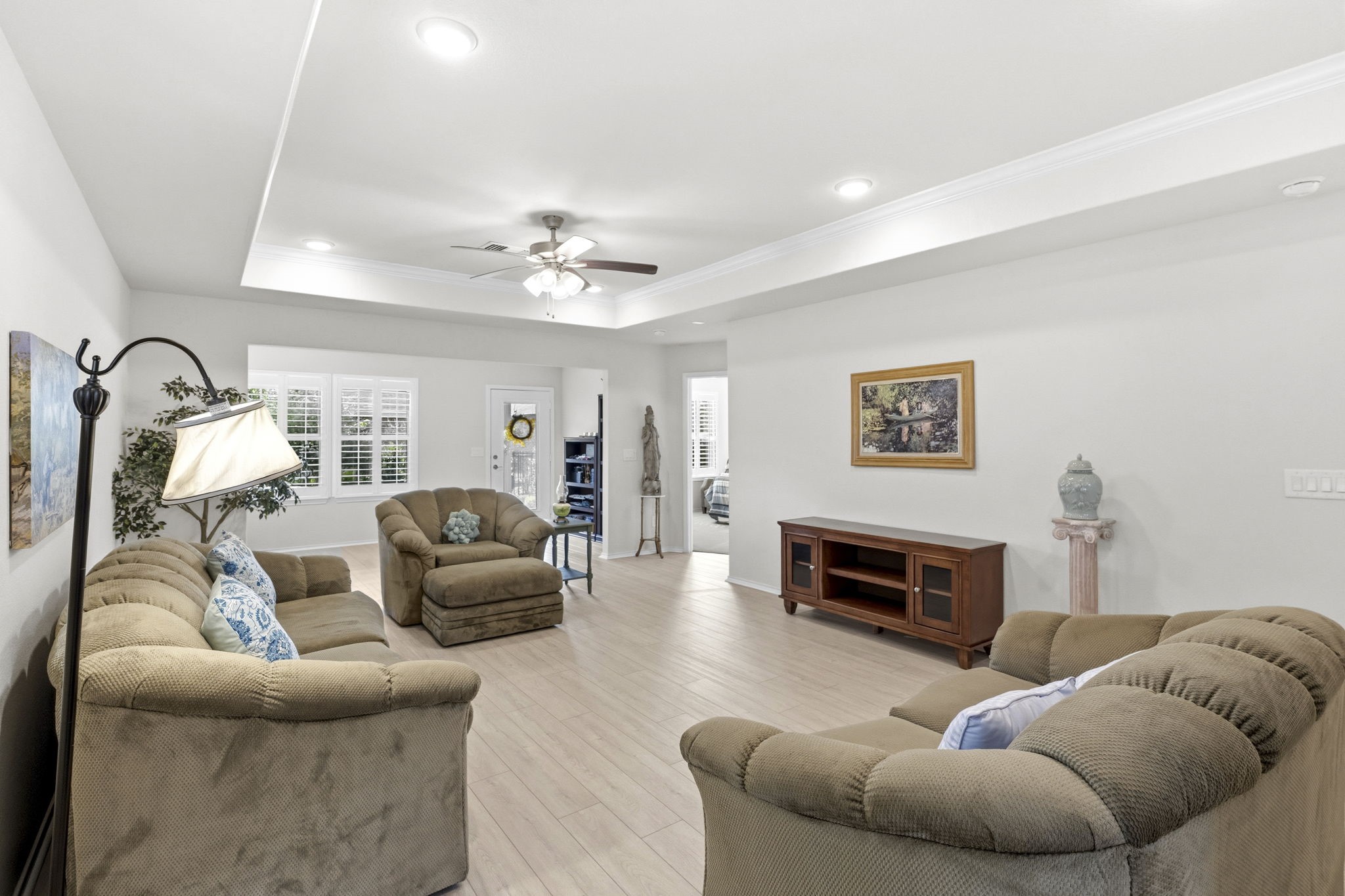 410 Thistle Thorn Drive Property Photo 18