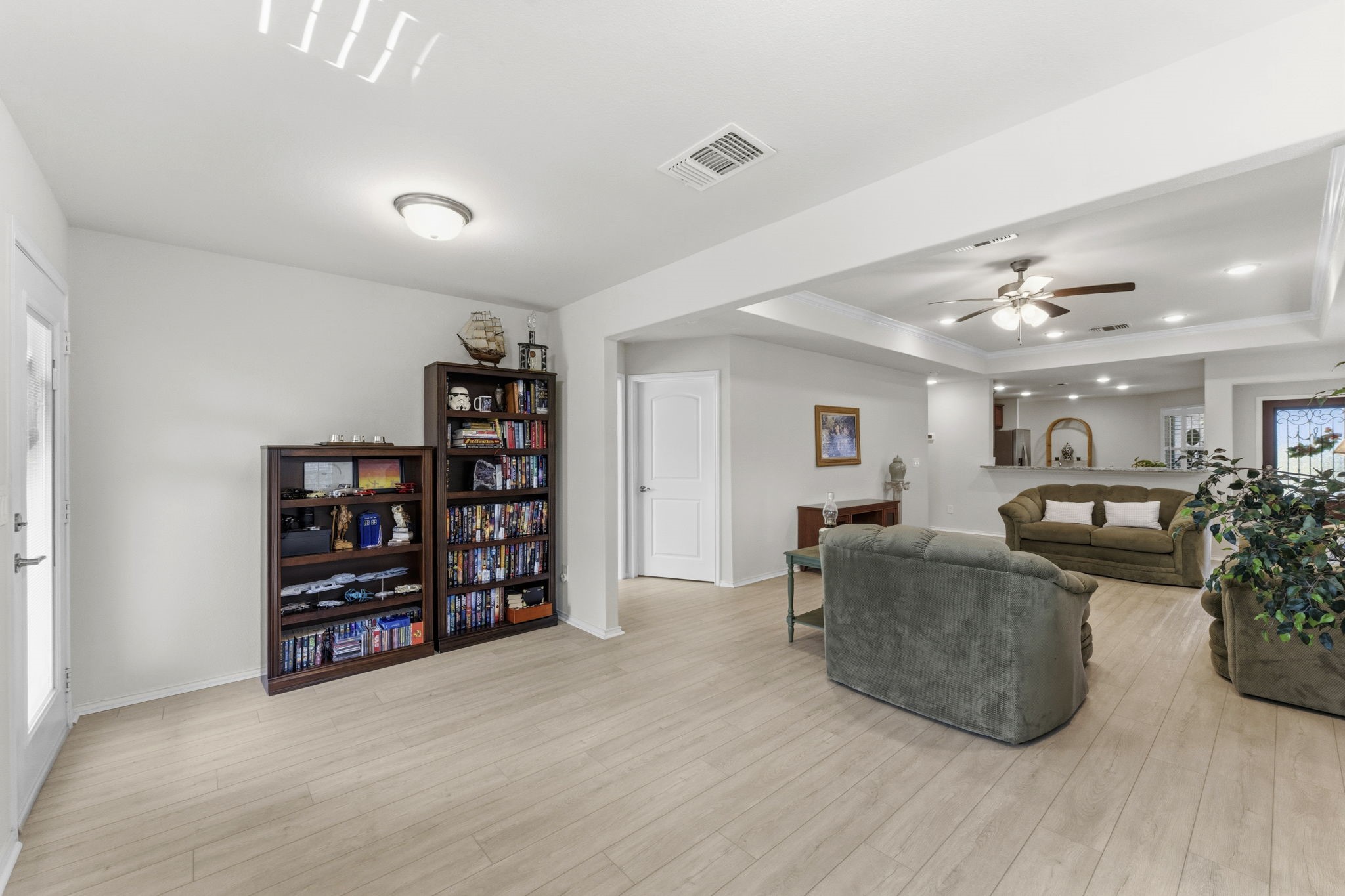 410 Thistle Thorn Drive Property Photo 24