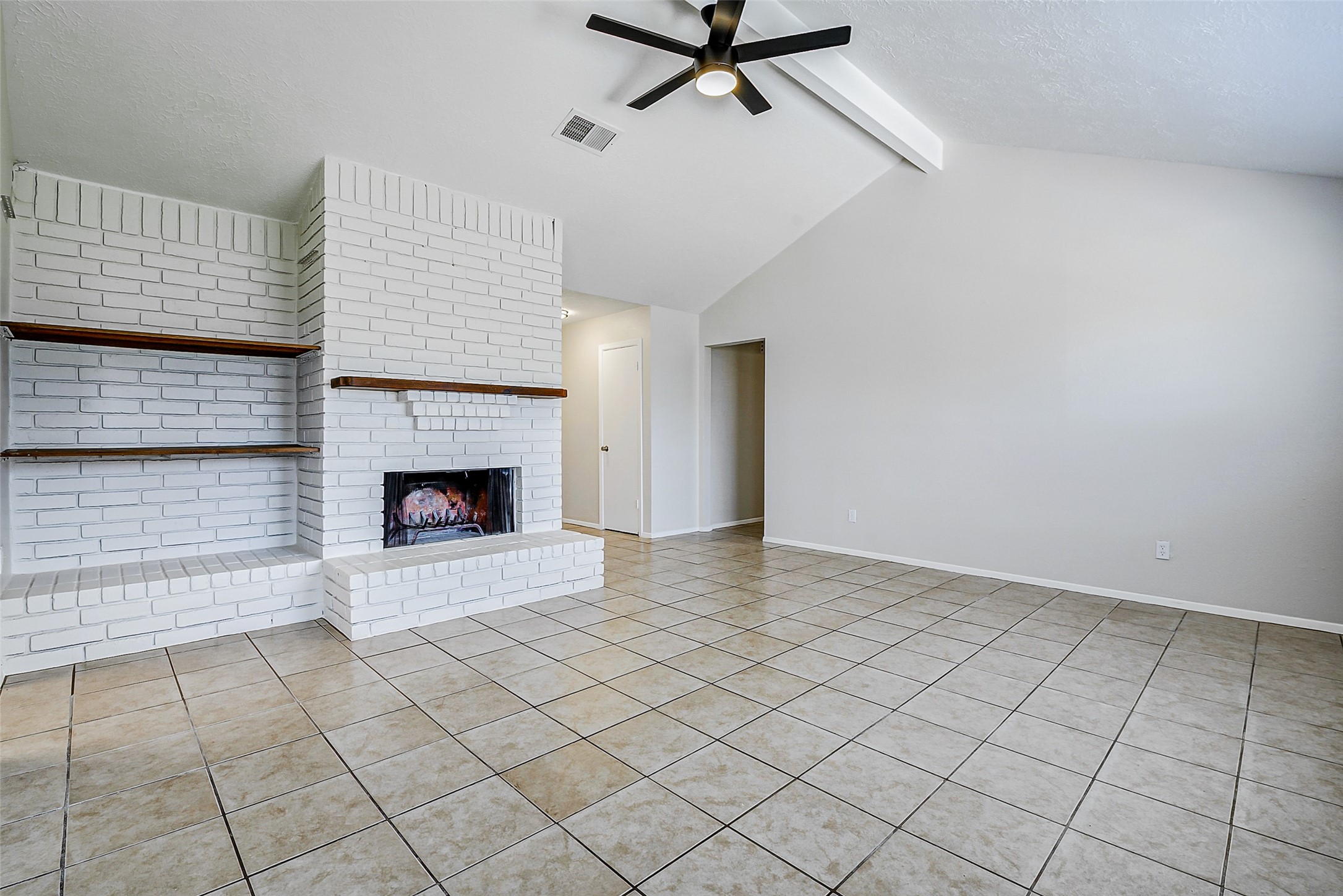 9842 Shell Rock Road Property Photo 4