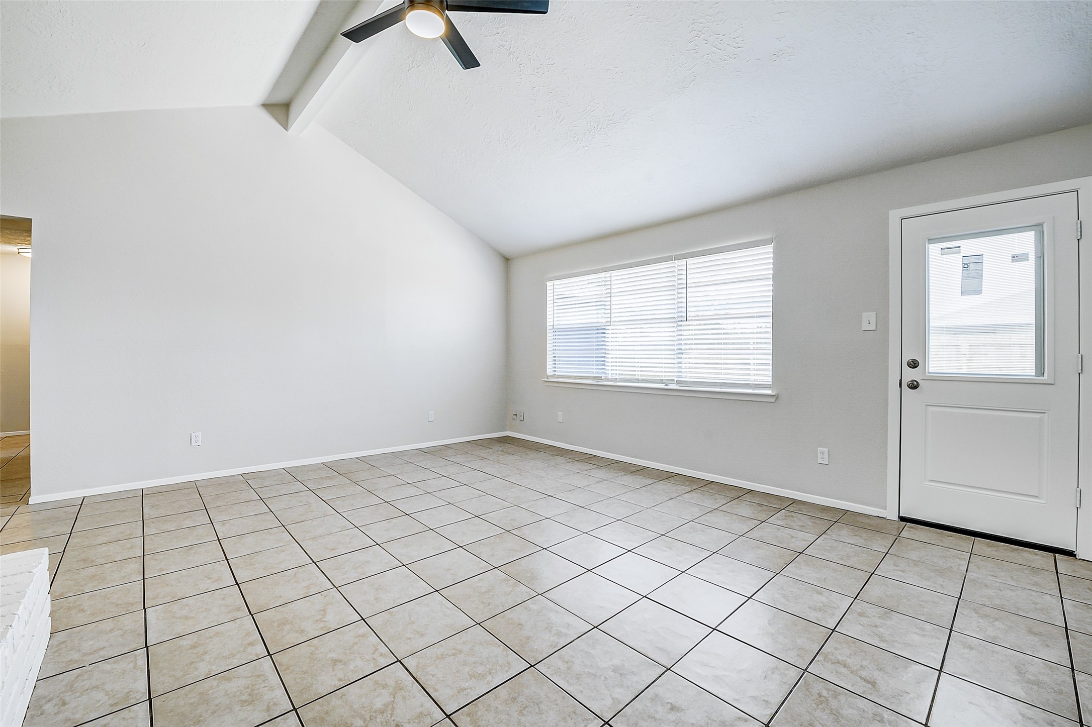 9842 Shell Rock Road Property Photo 5