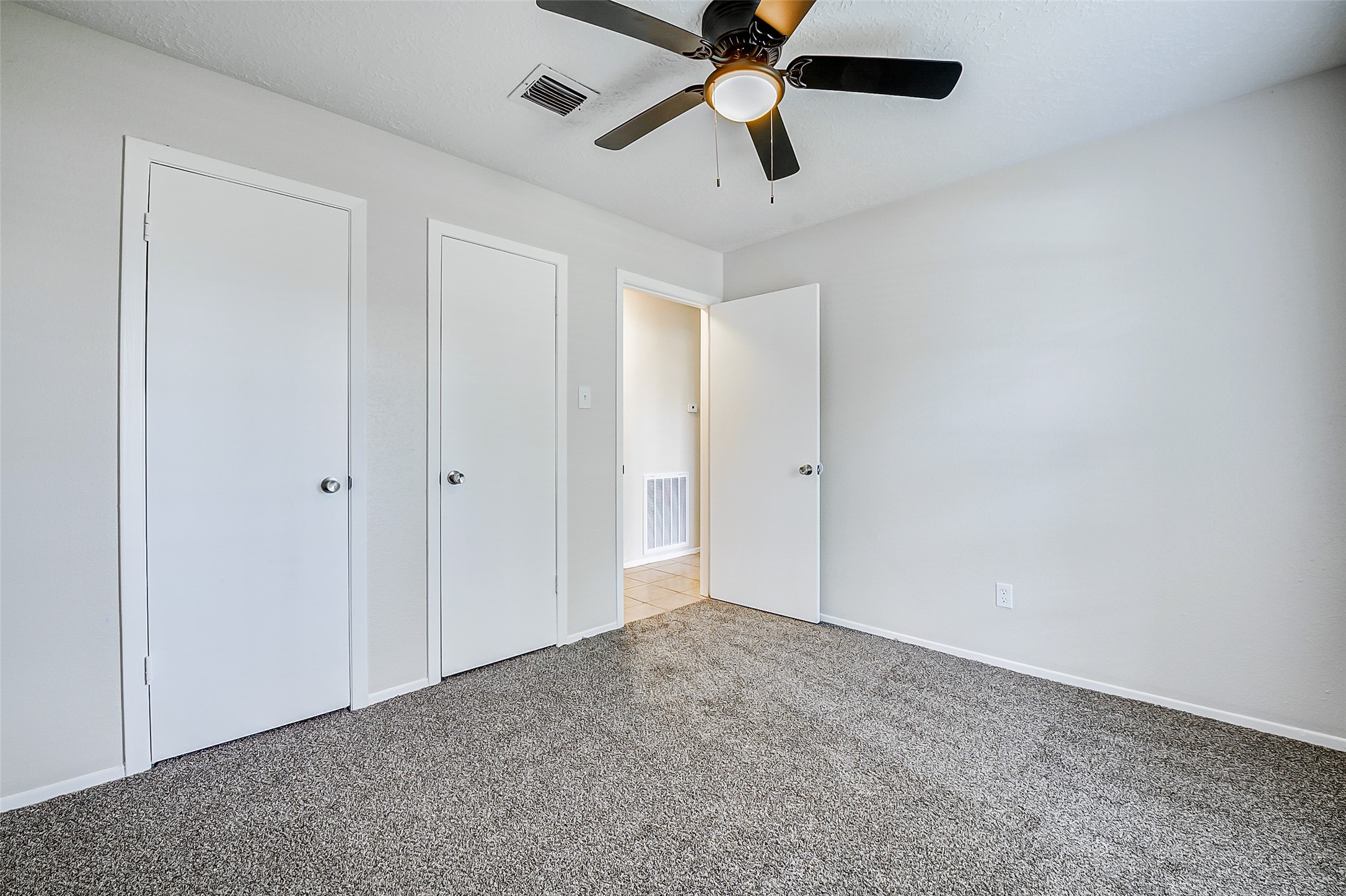 9842 Shell Rock Road Property Photo 12
