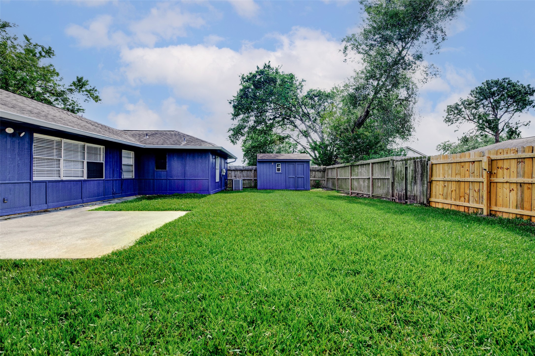 9842 Shell Rock Road Property Photo 22
