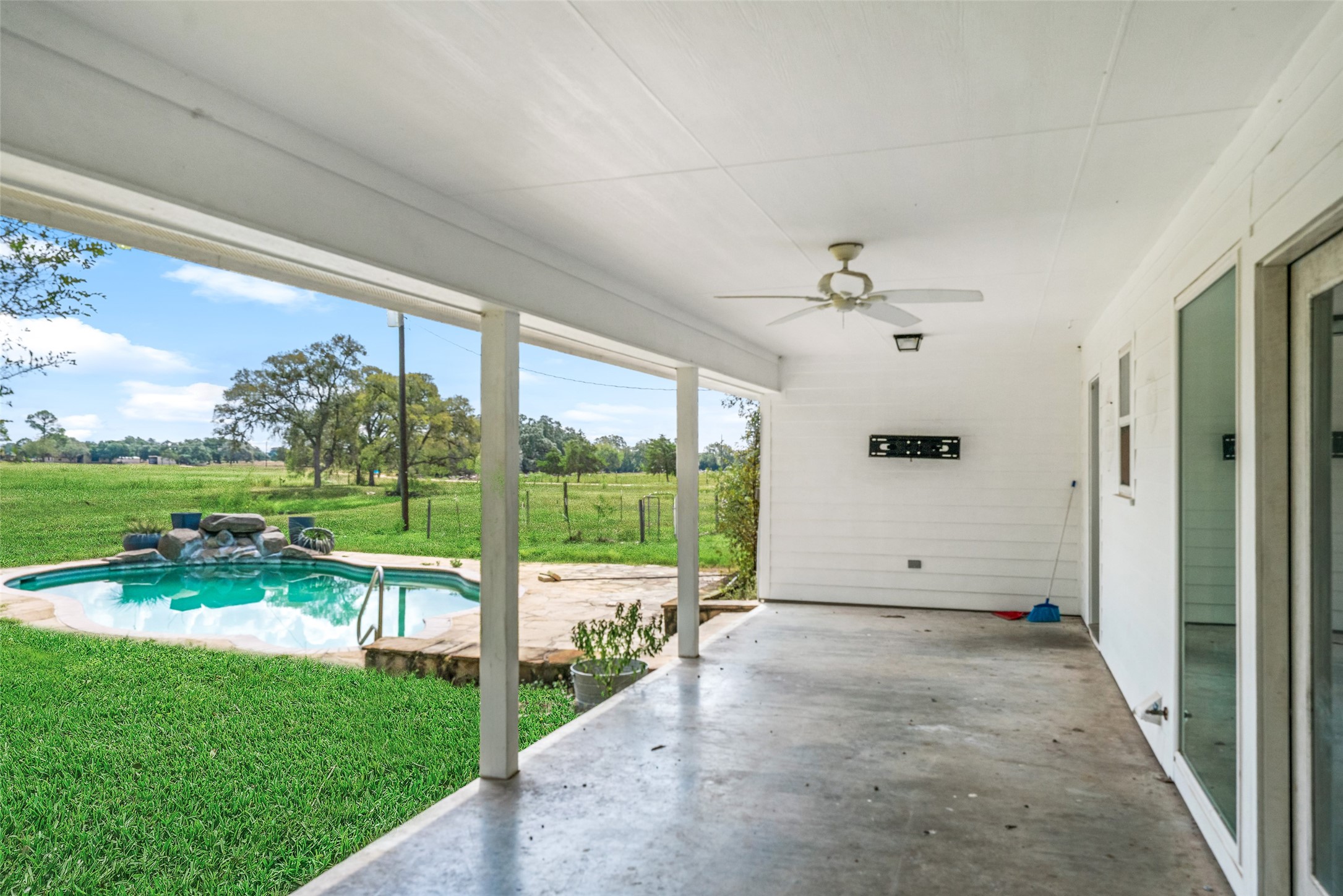 2373 County Road 248 Property Photo 7