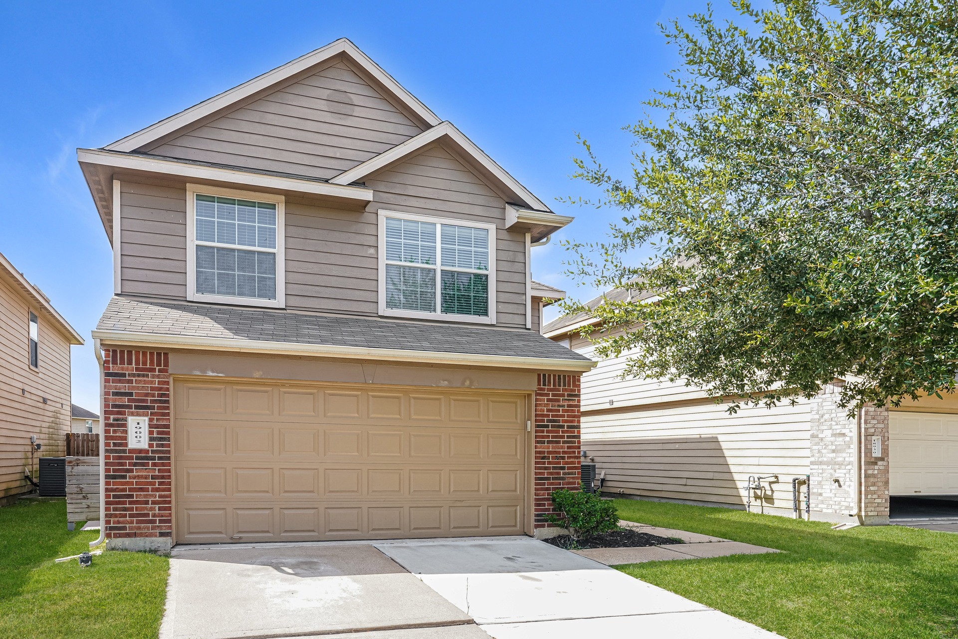 19002 Volga River Drive Property Photo 2