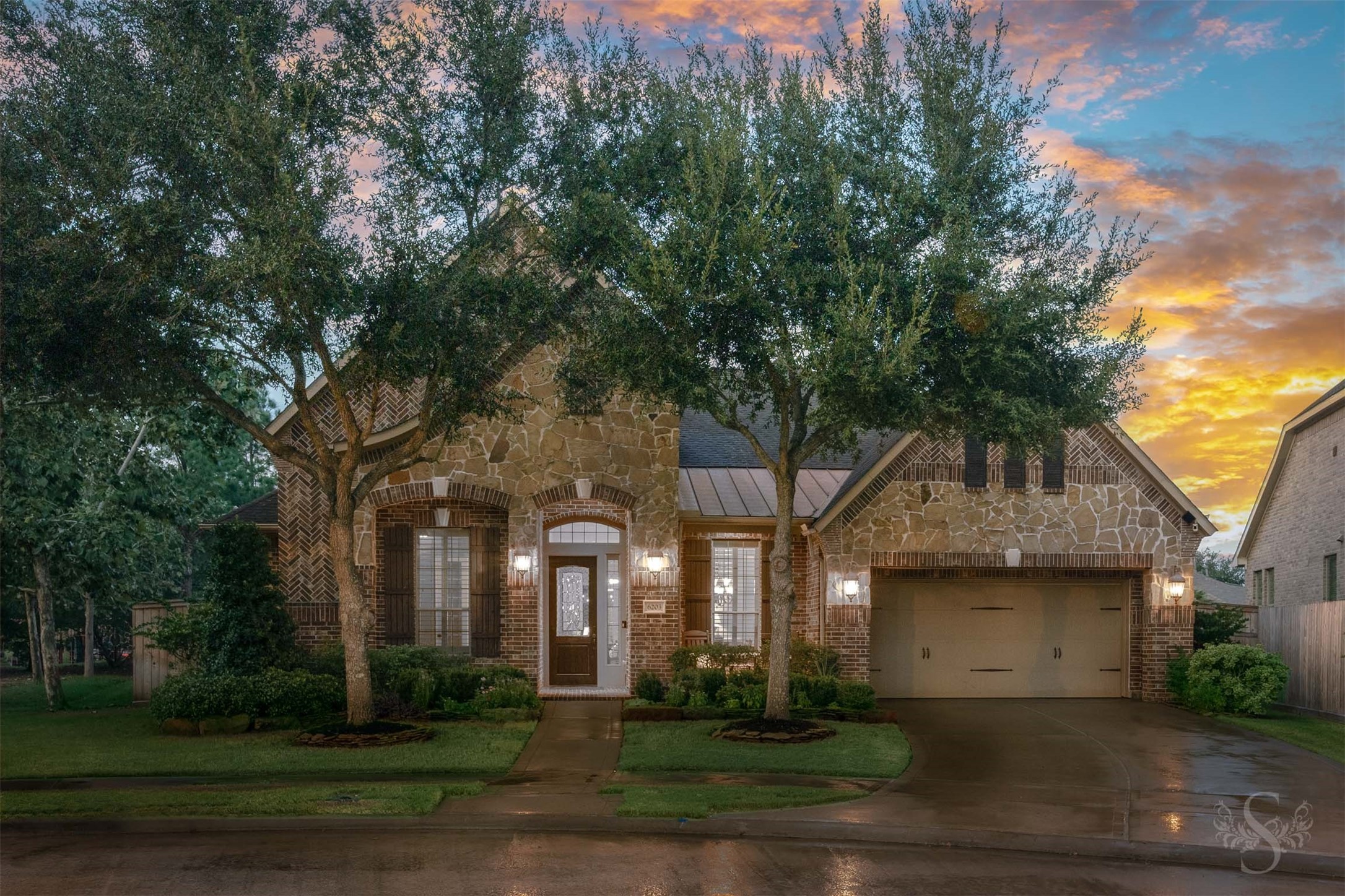 6203 South Saddle Creek Lane Property Photo 2
