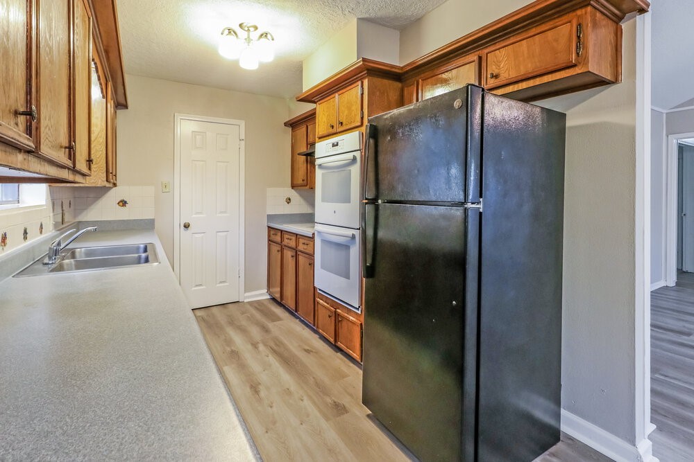 4714 Glendower Drive Property Photo 8