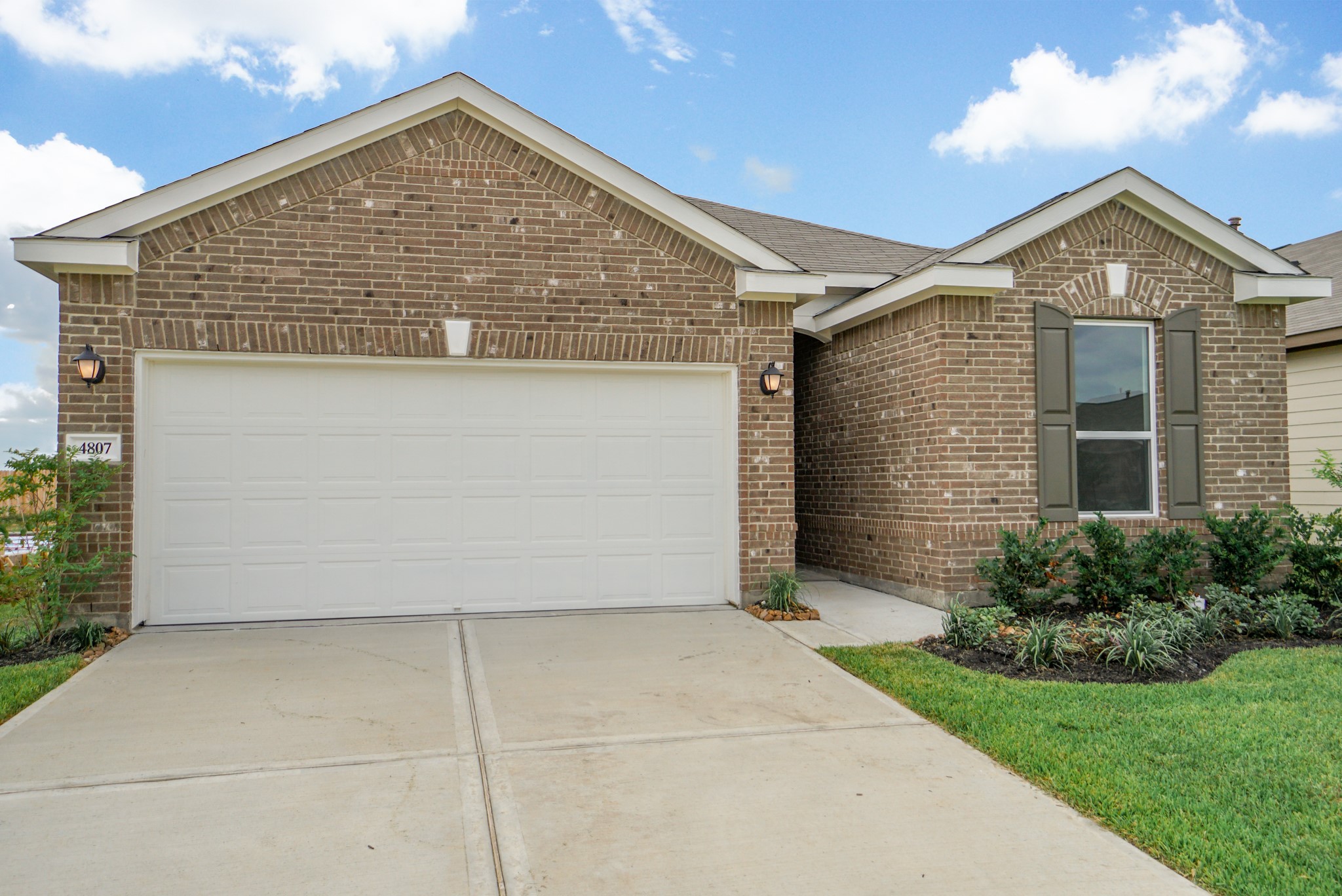 4807 Westfield Pines Drive Property Photo 1