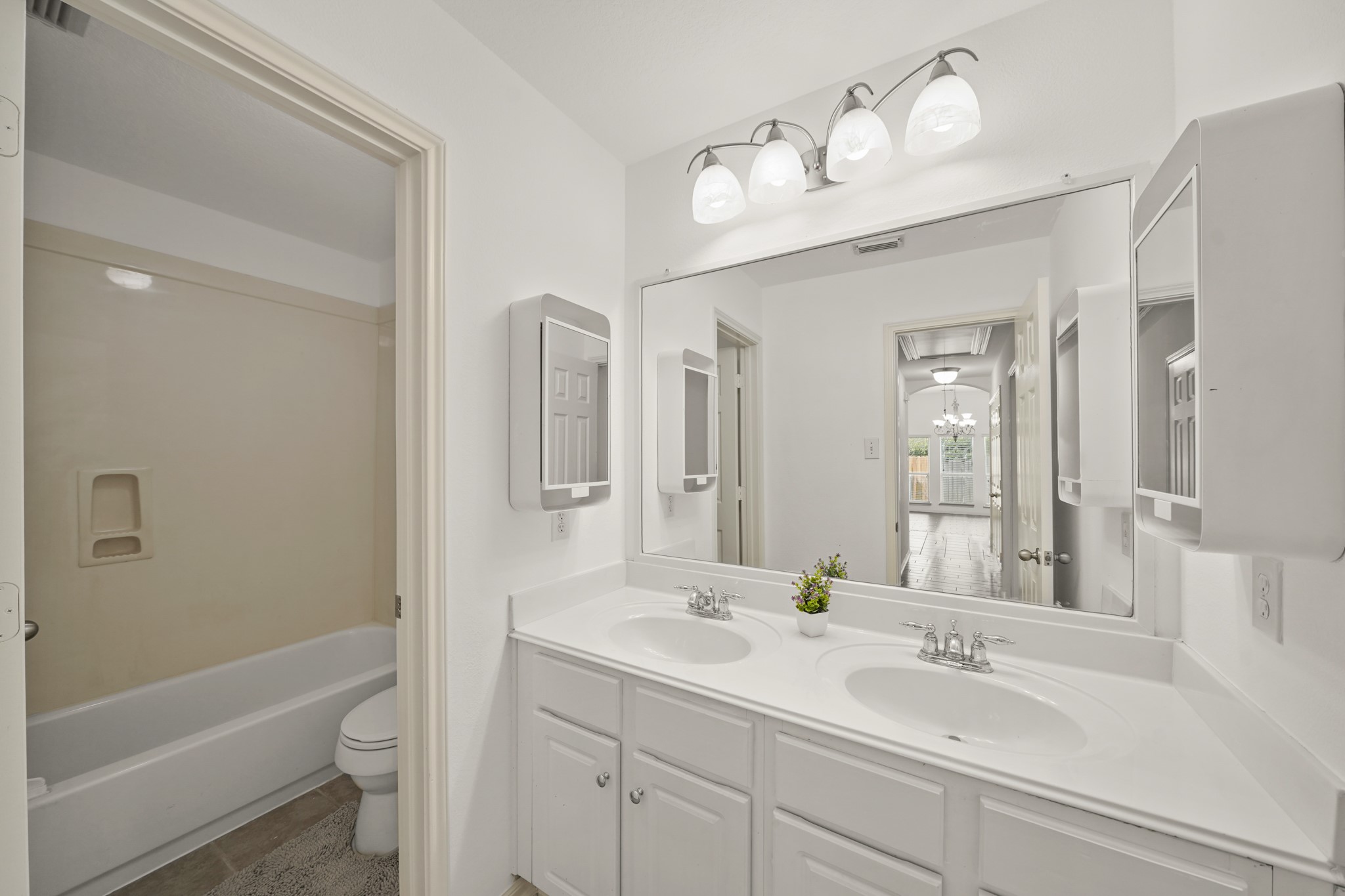 8315 Golden Harbour Property Photo 10
