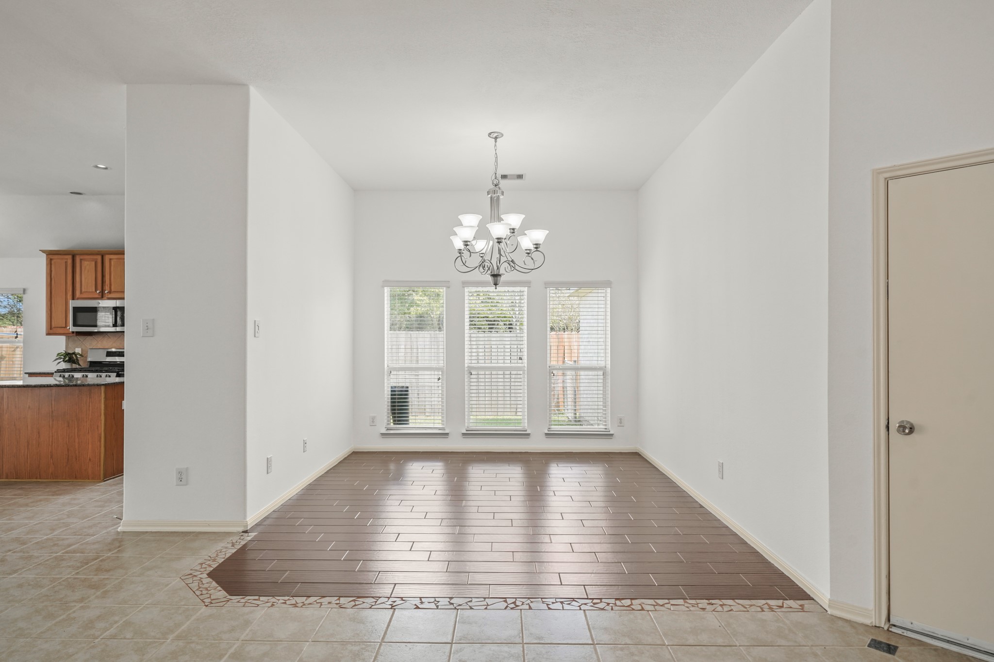 8315 Golden Harbour Property Photo 12