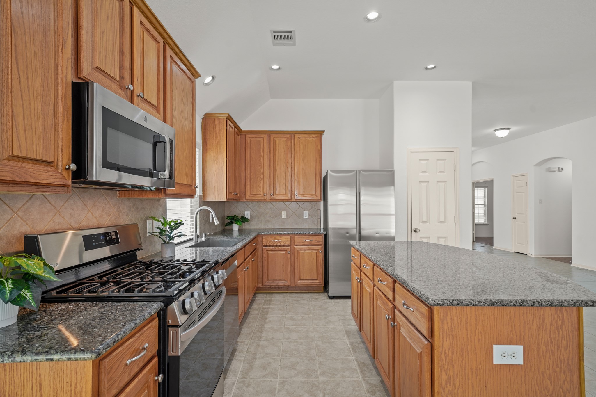 8315 Golden Harbour Property Photo 18