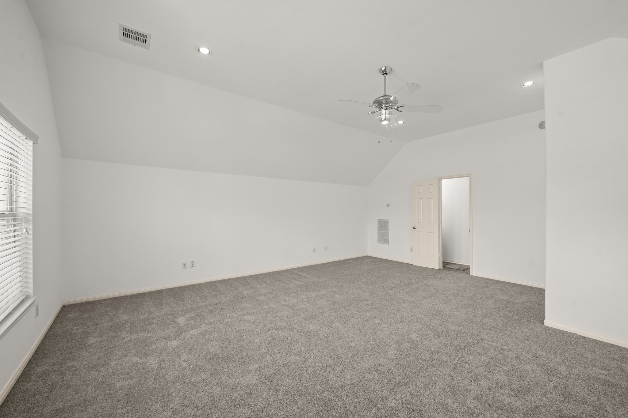 8315 Golden Harbour Property Photo 24