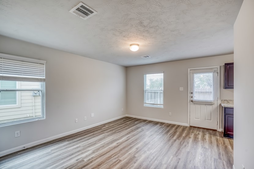 13015 Bella Vida Lane Property Photo 5