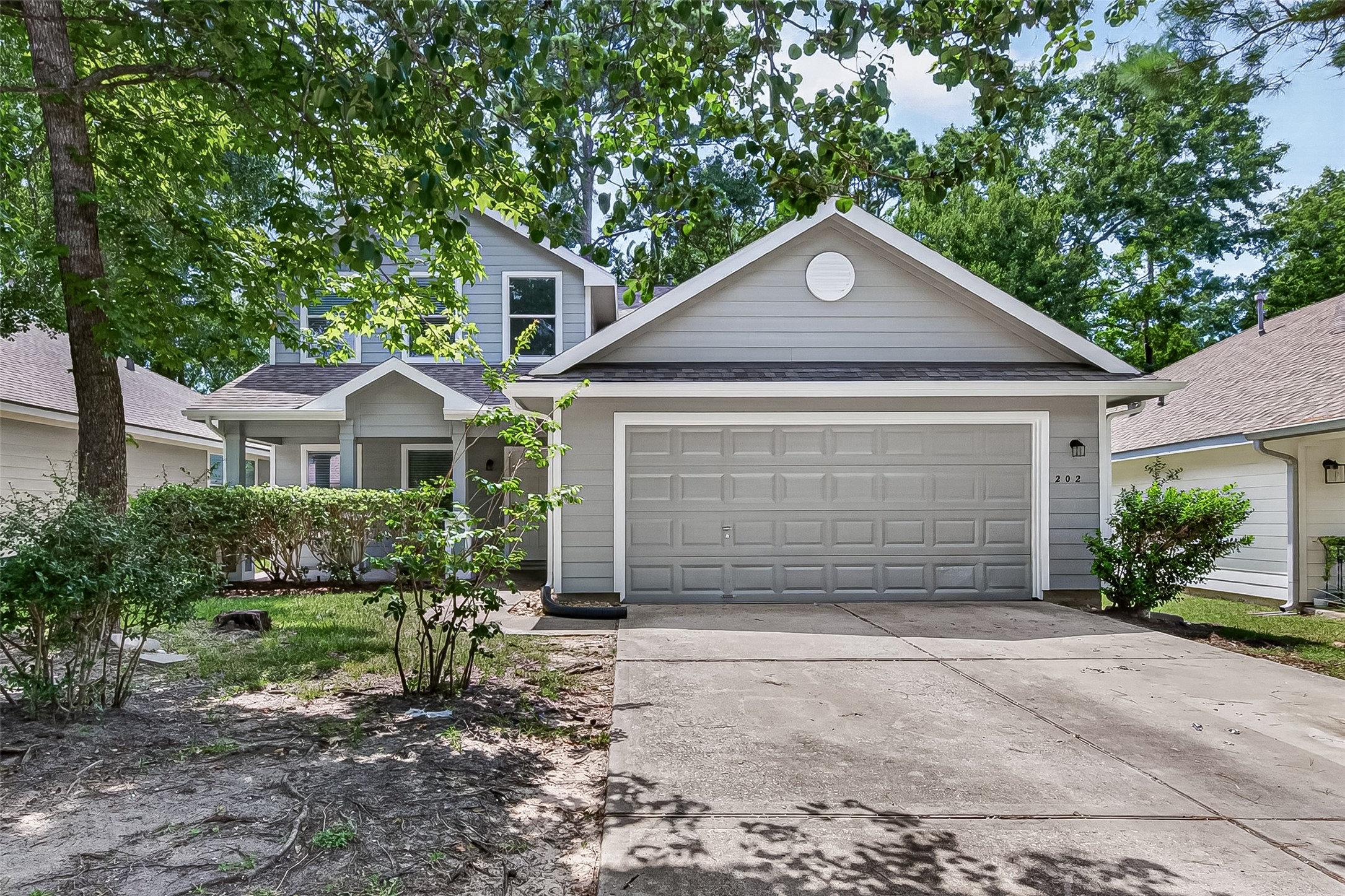 202 N Vesper Bend Circle Property Photo 2