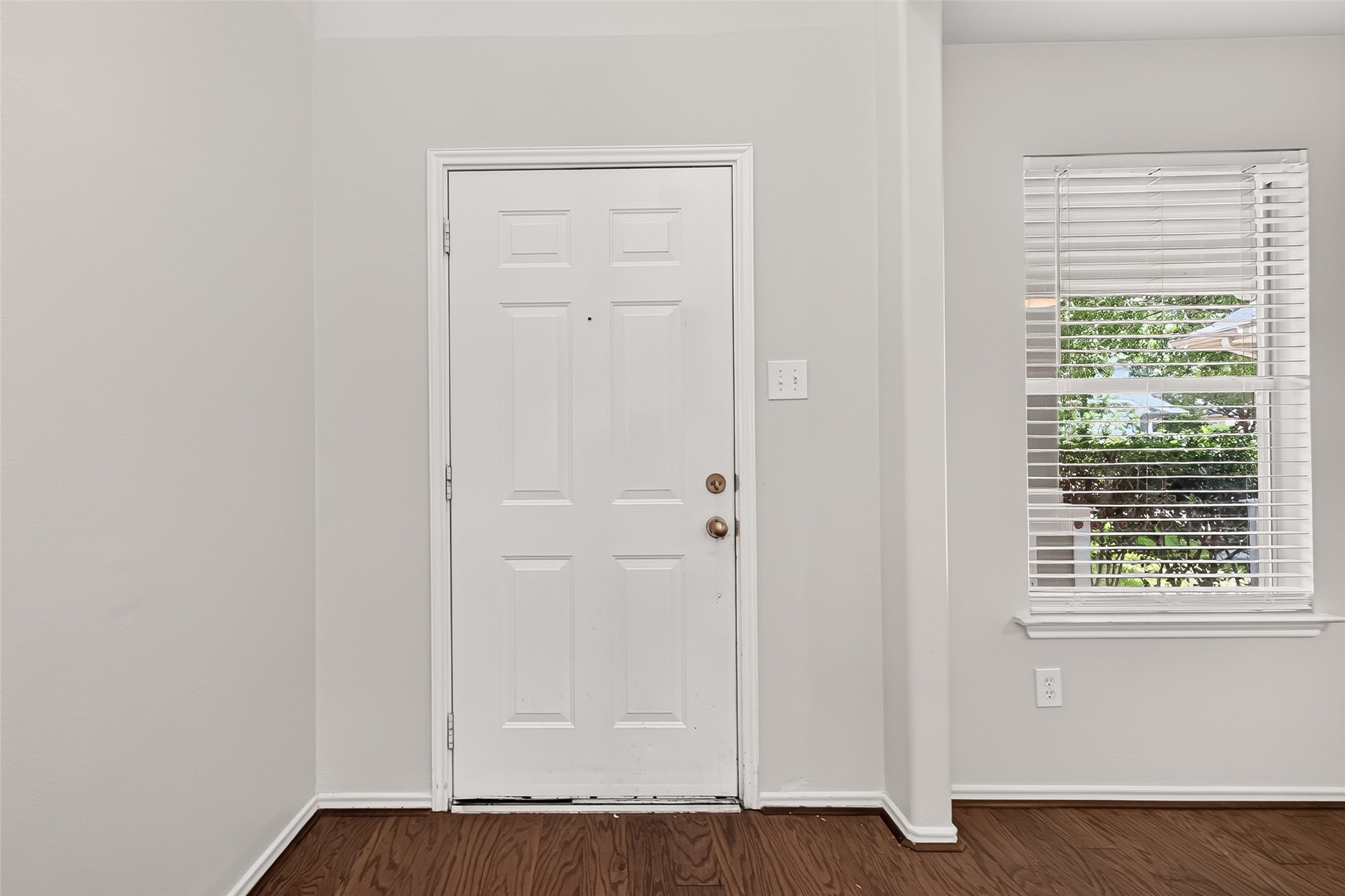 202 N Vesper Bend Circle Property Photo 8