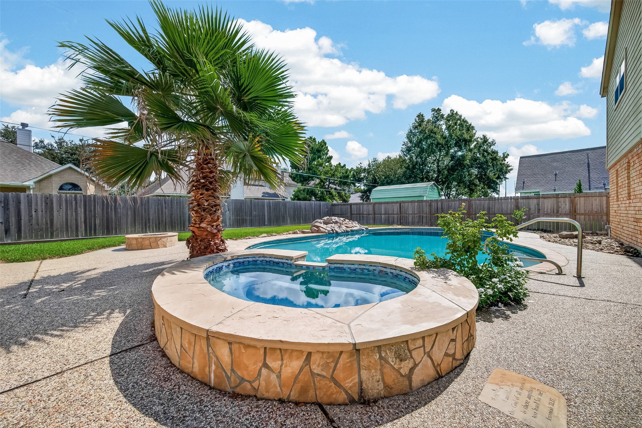 5026 Mockingbird Lane Property Photo 3