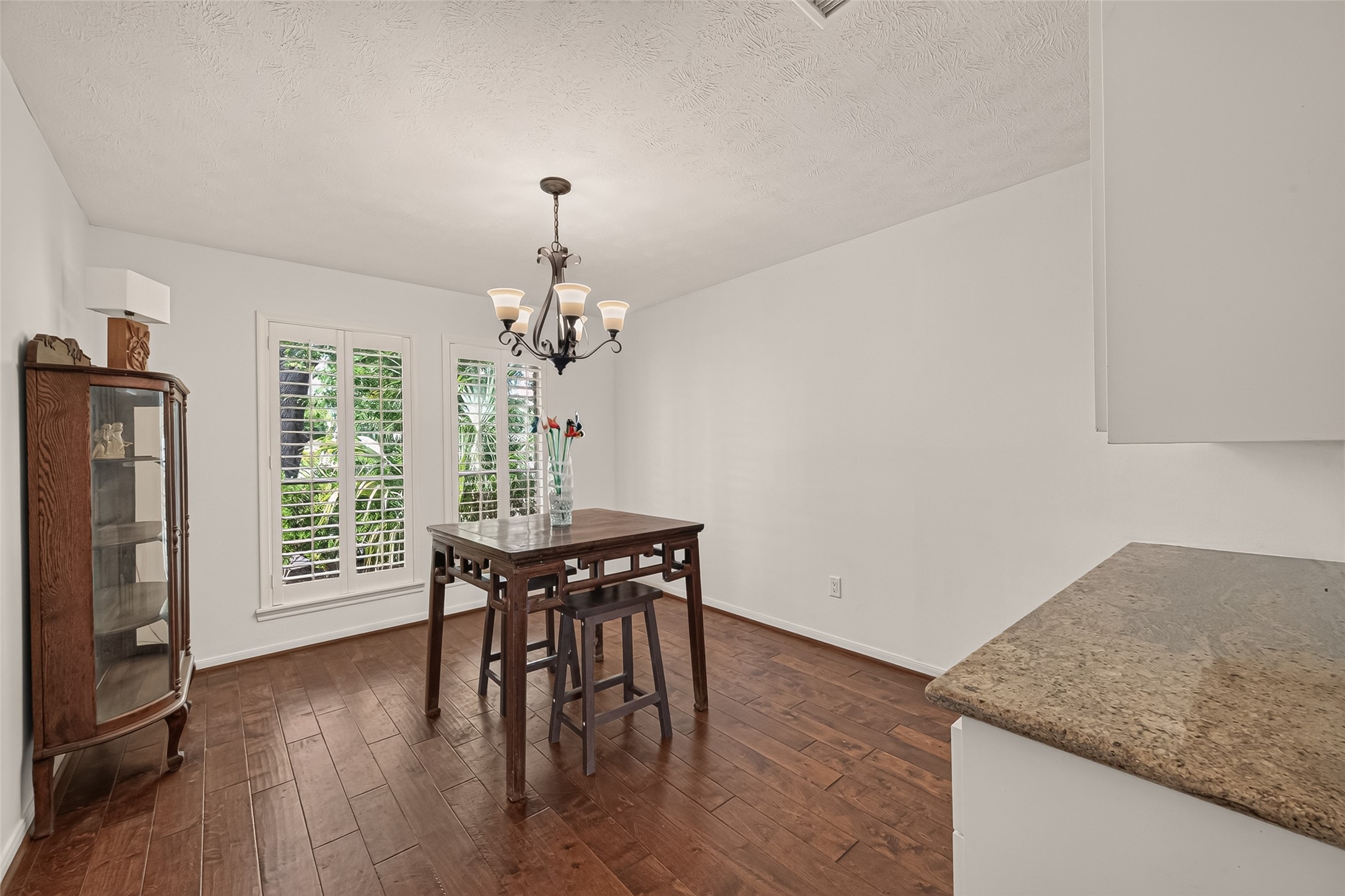 5026 Mockingbird Lane Property Photo 7