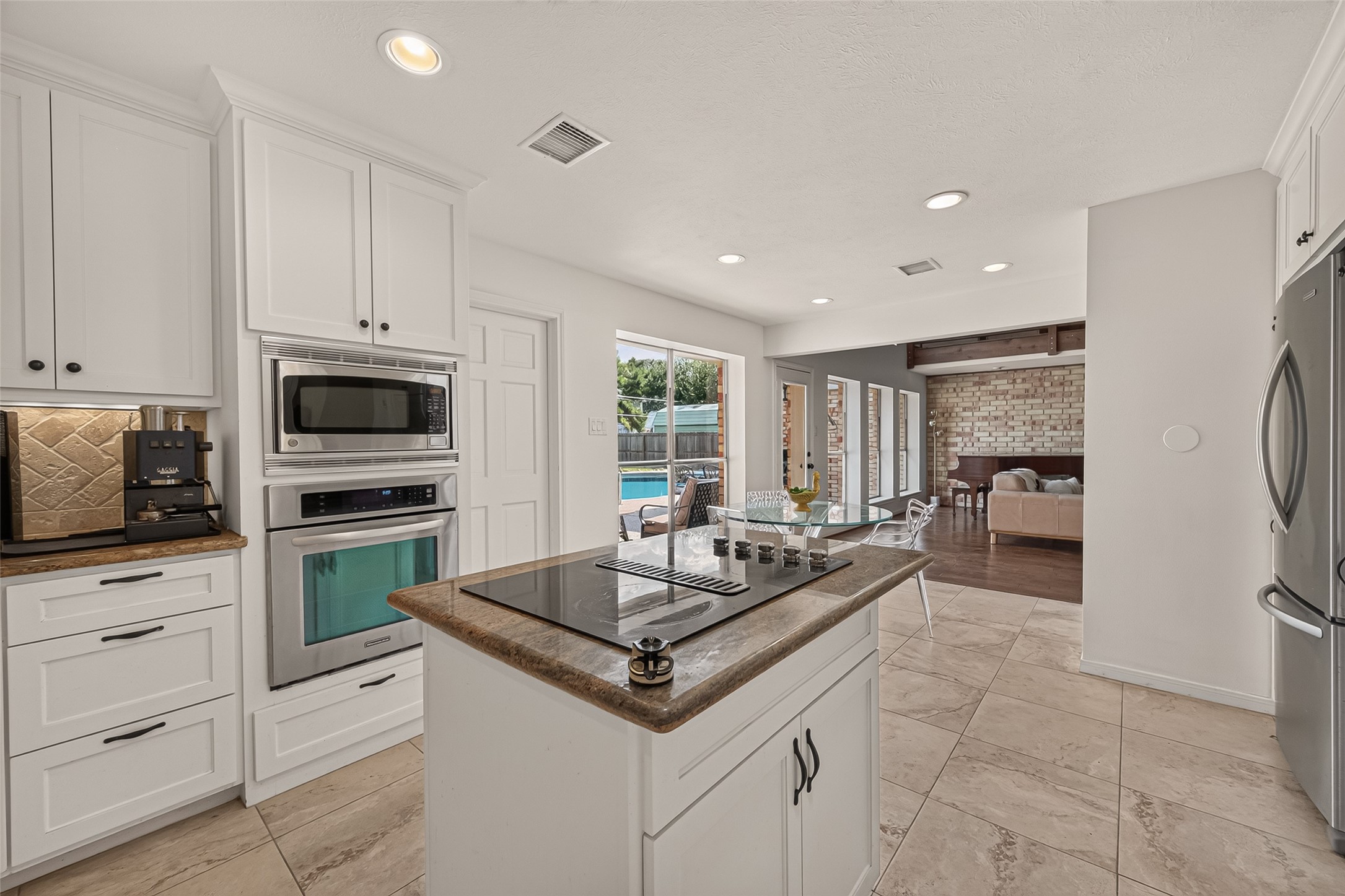 5026 Mockingbird Lane Property Photo 16