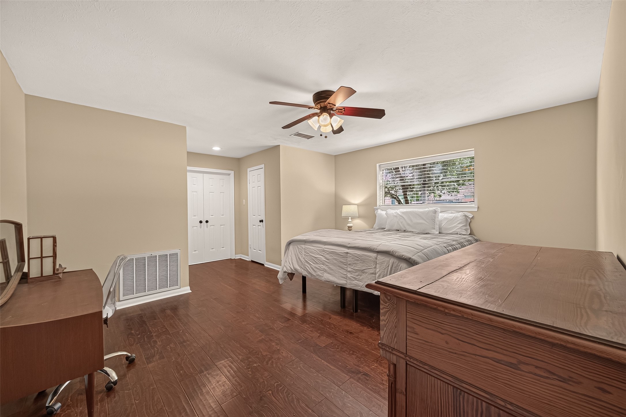 5026 Mockingbird Lane Property Photo 19
