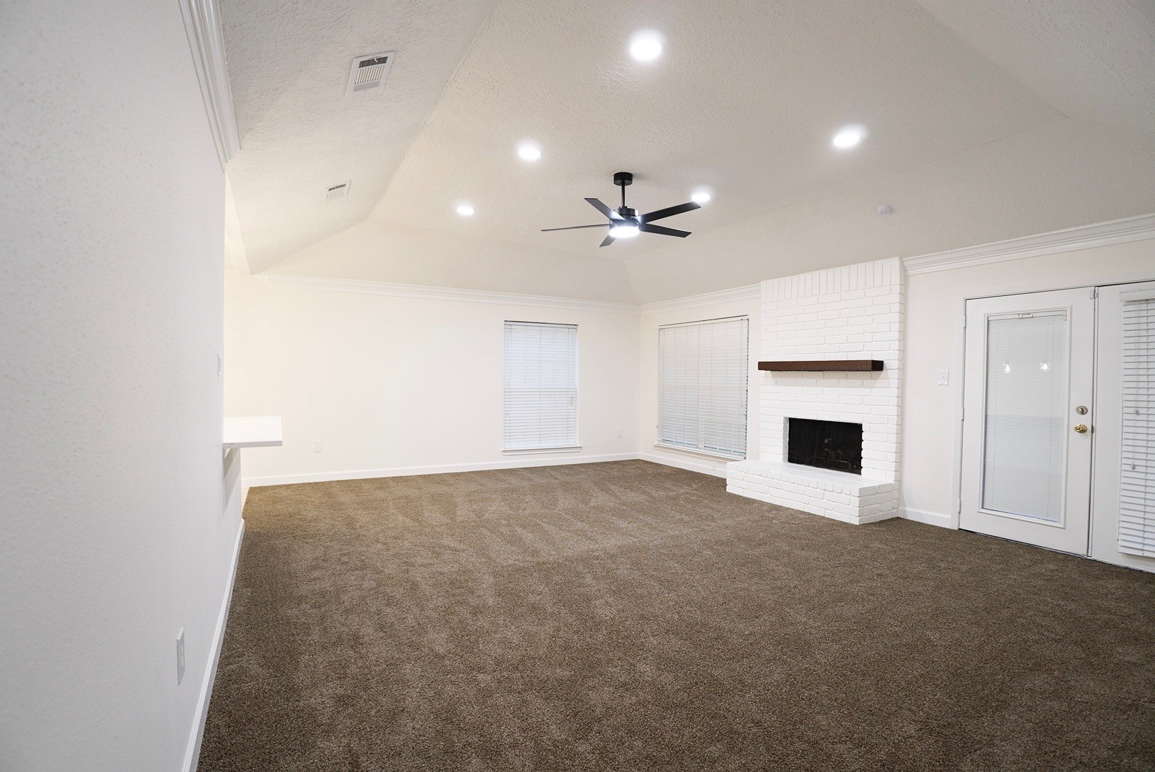 3403 Honey Creek Drive Property Photo 7