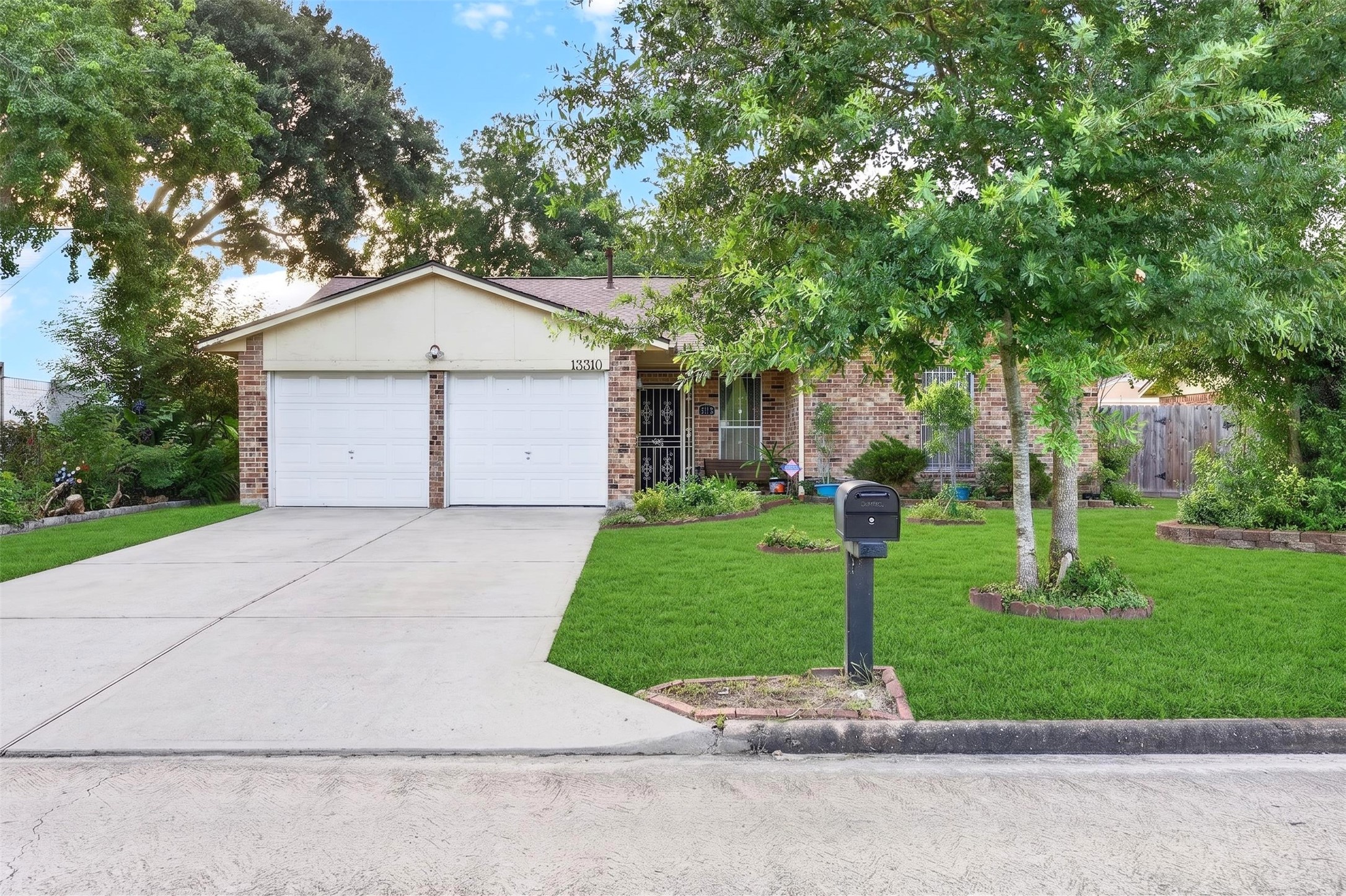 13310 T C Jester Boulevard Property Photo 2
