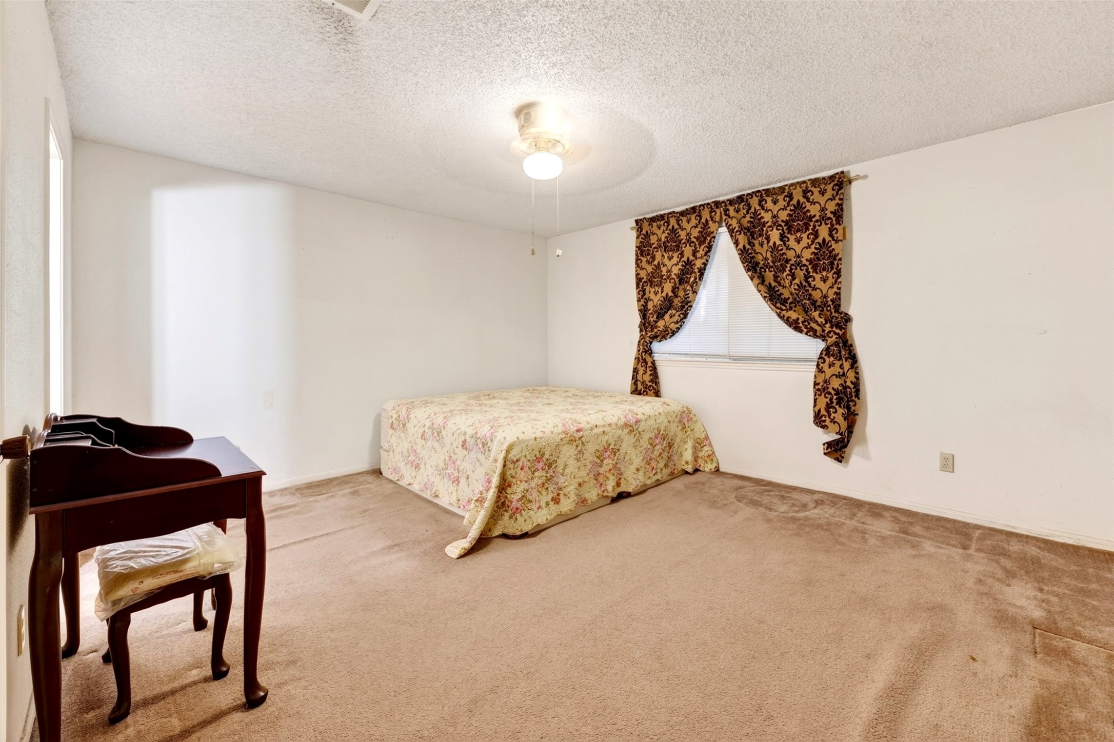 13310 T C Jester Boulevard Property Photo 18