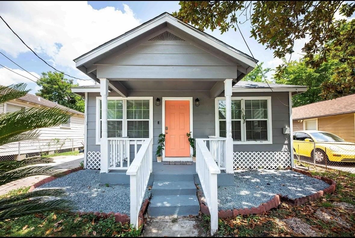 1407 E 35th Street Property Photo 1
