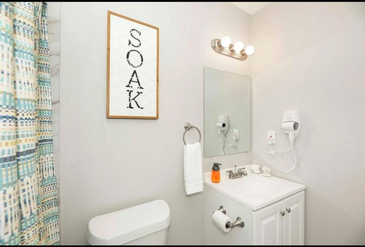 1407 E 35th Street Property Photo 17