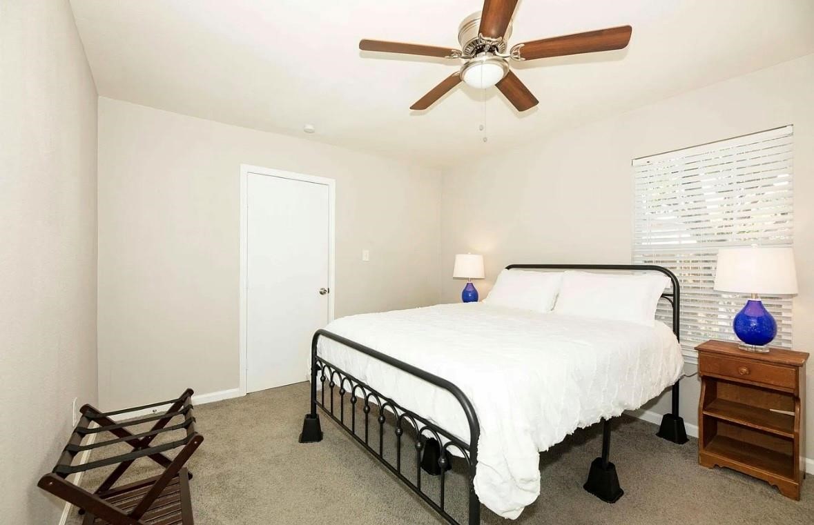 1407 E 35th Street Property Photo 21