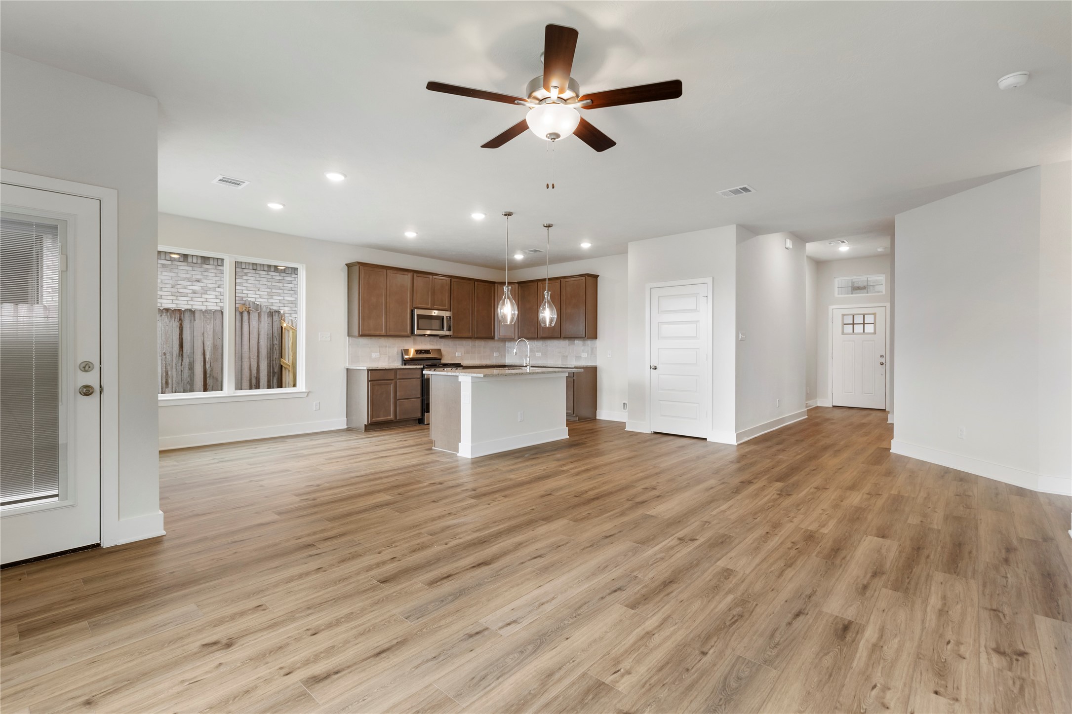 2033 Winepress Road Property Photo 13