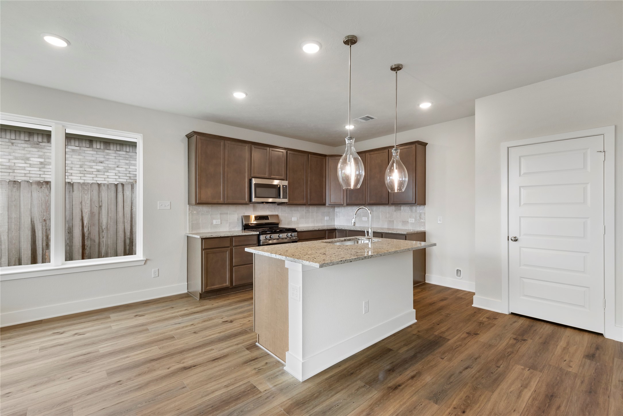 2033 Winepress Road Property Photo 21