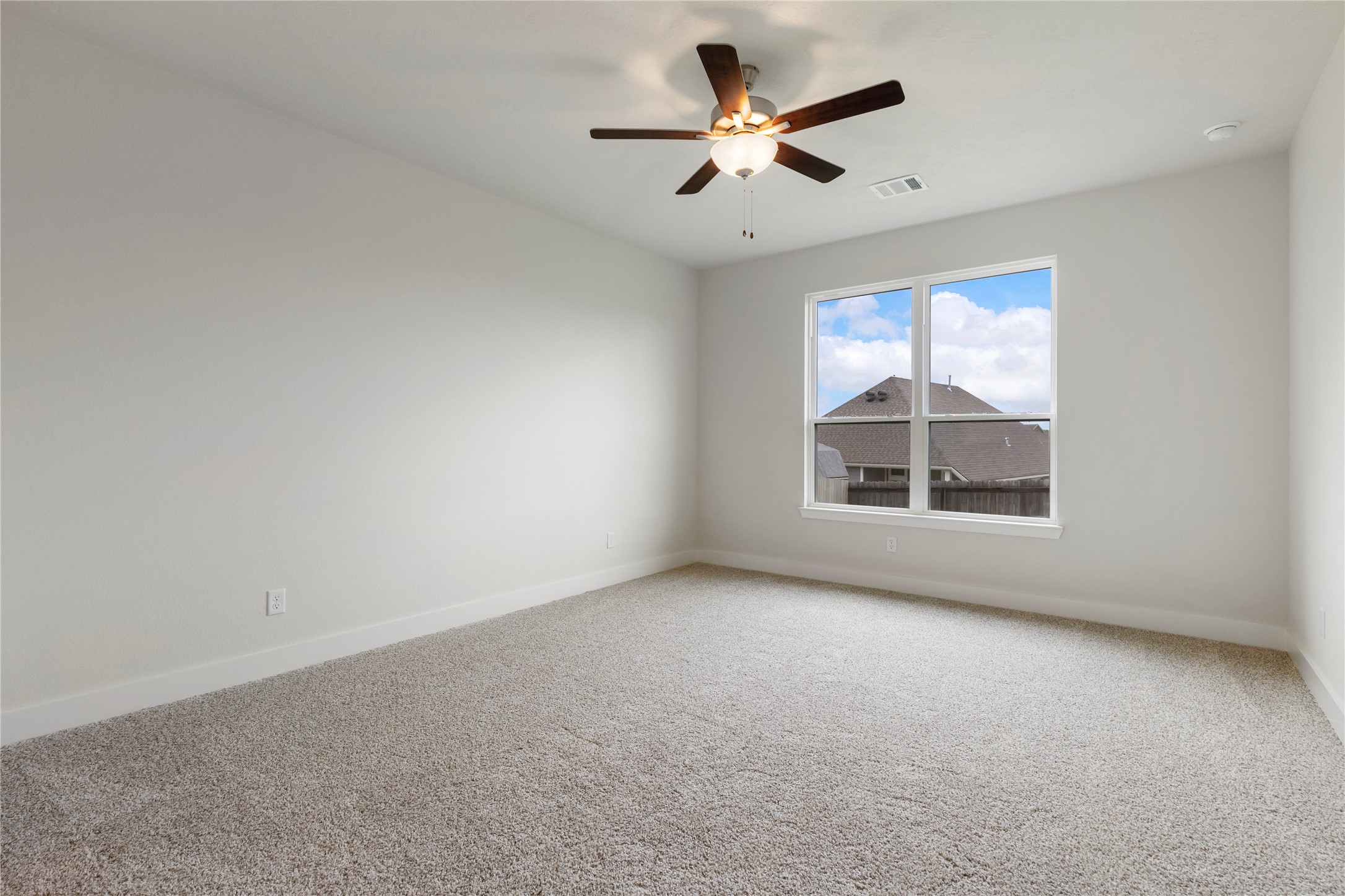 2033 Winepress Road Property Photo 23