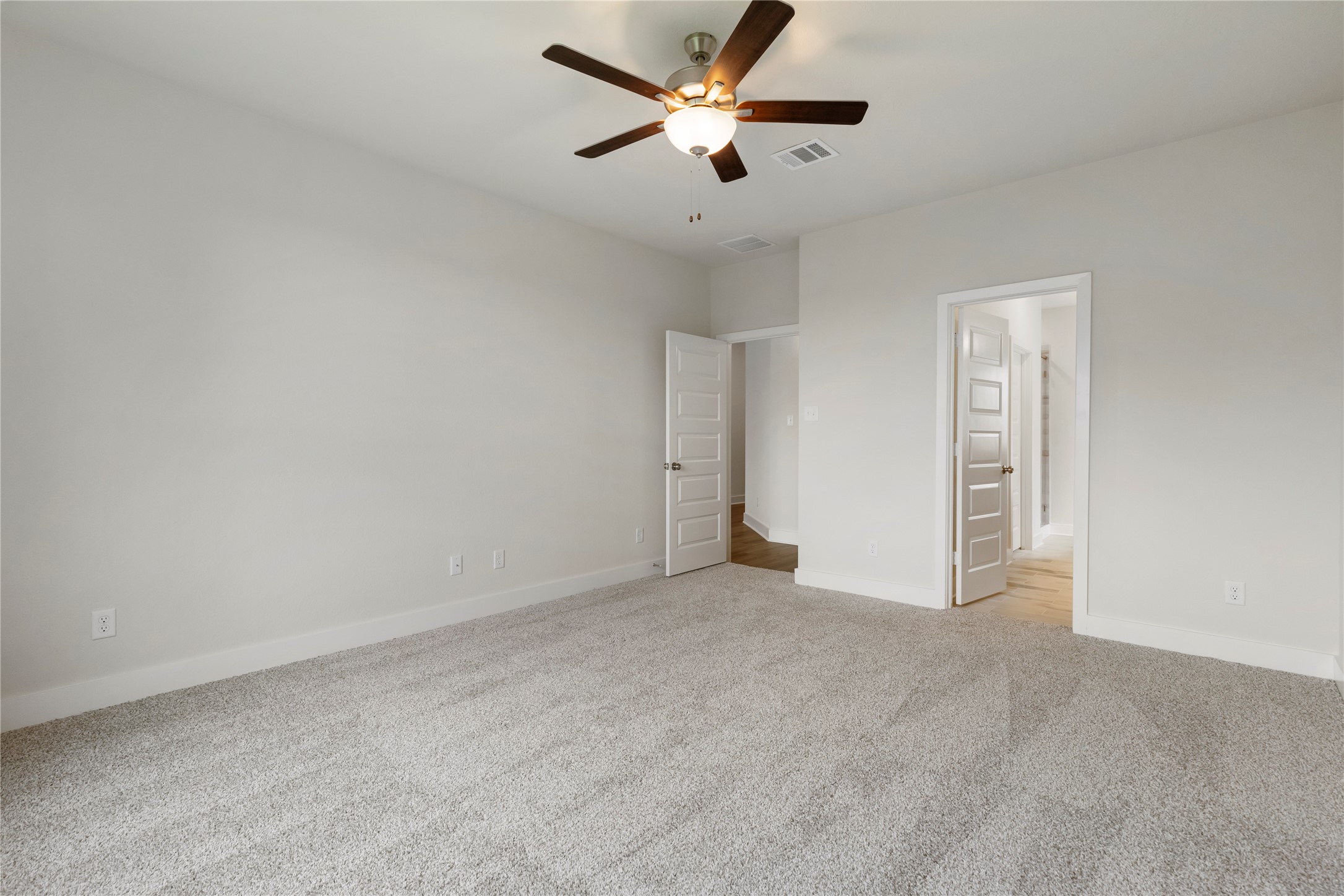 2033 Winepress Road Property Photo 24