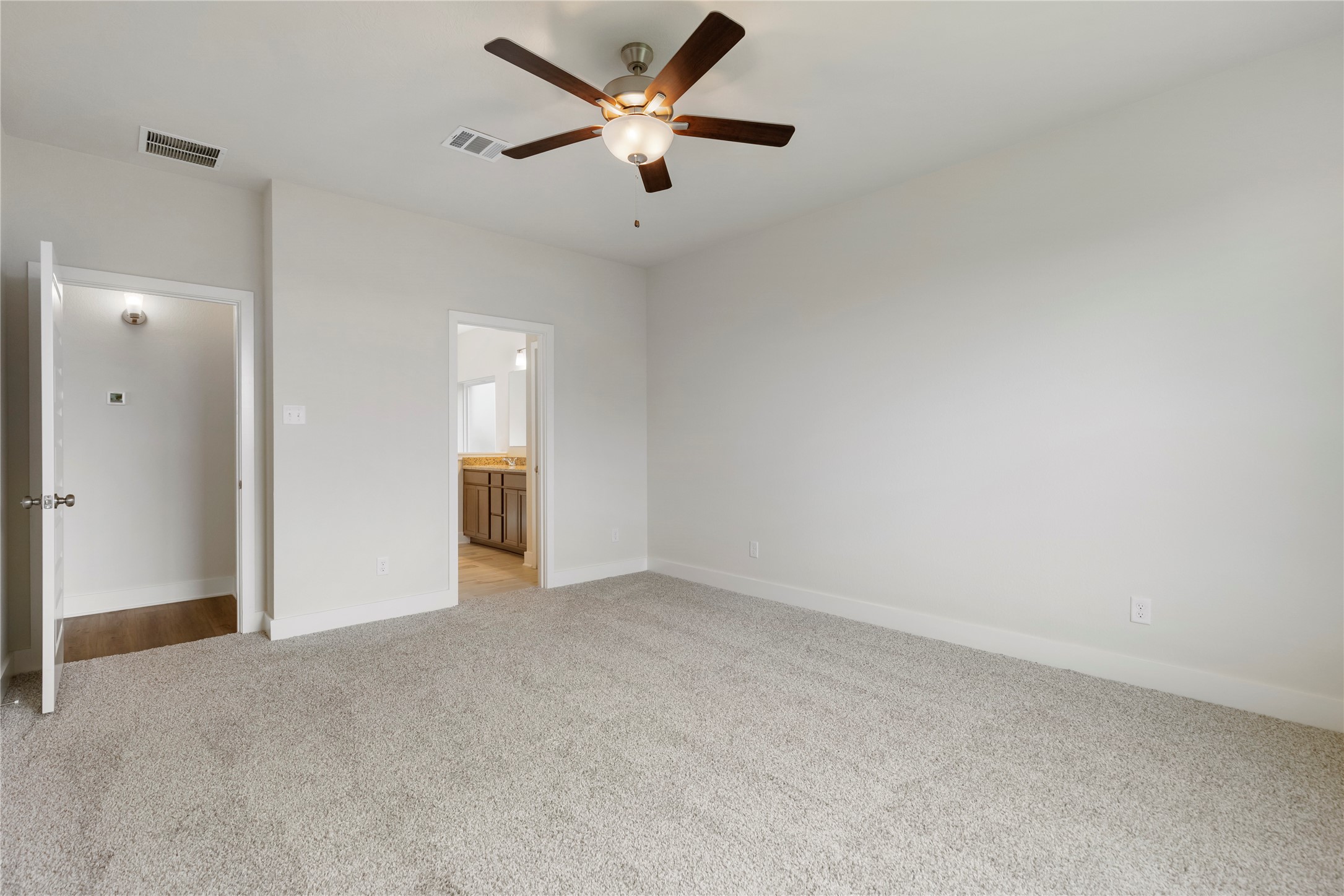 2033 Winepress Road Property Photo 25
