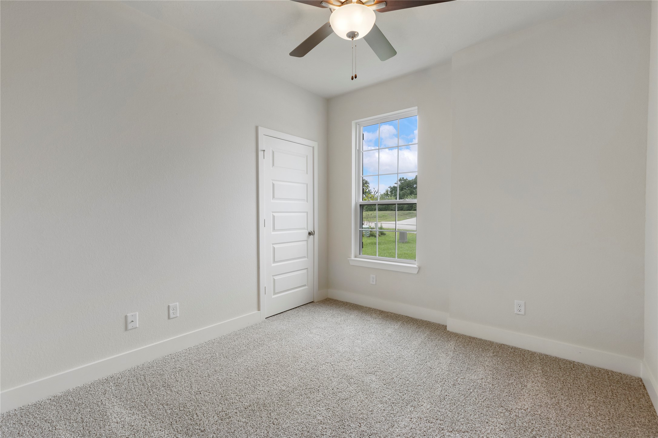 2033 Winepress Road Property Photo 33