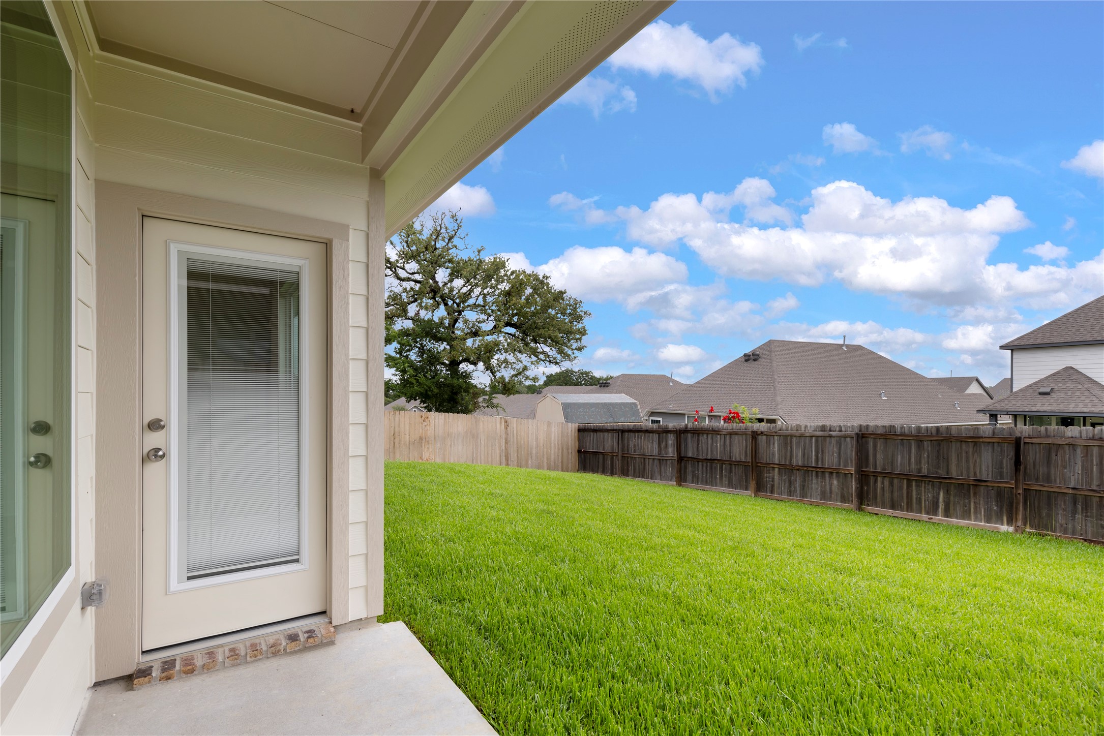 2033 Winepress Road Property Photo 37
