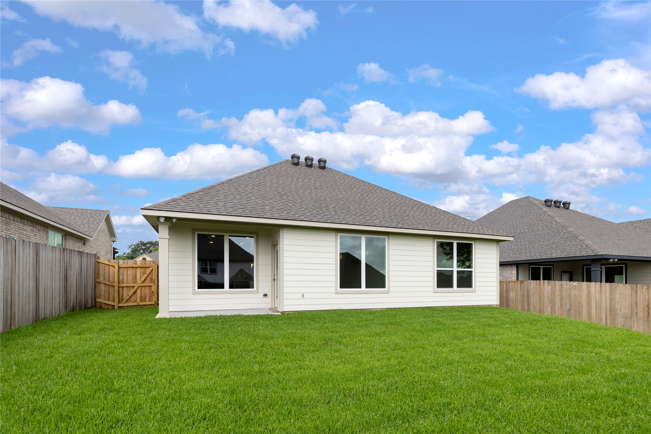 2033 Winepress Road Property Photo 41