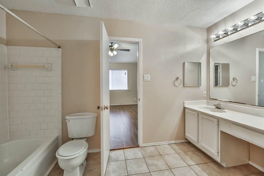 11822 Yearling Drive Property Photo 6