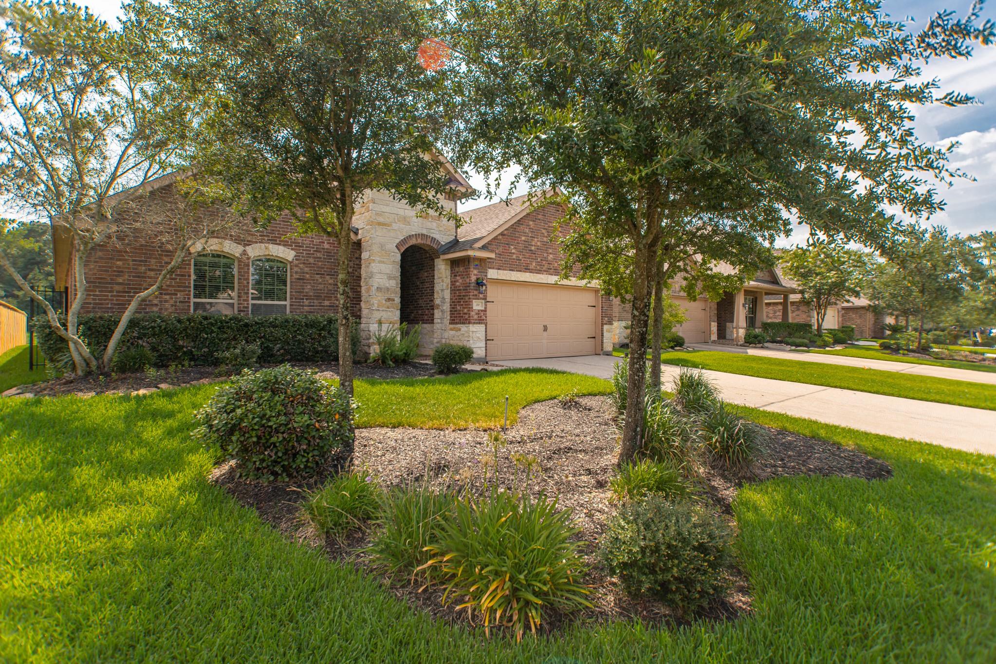 99 W Wading Pond Circle, The Woodlands Tx 77375-468 Property Photo 3