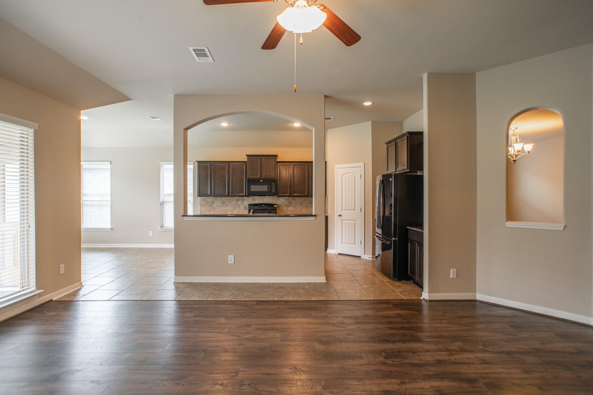 99 W Wading Pond Circle, The Woodlands Tx 77375-468 Property Photo 9