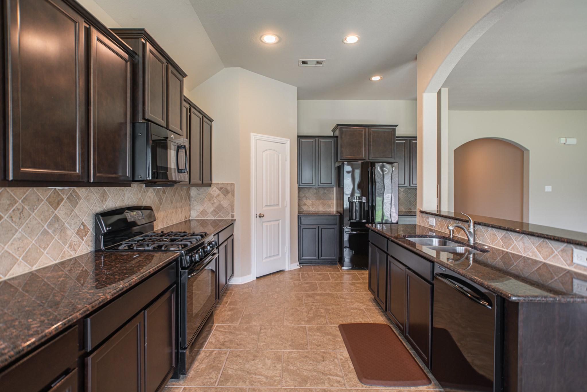 99 W Wading Pond Circle, The Woodlands Tx 77375-468 Property Photo 17