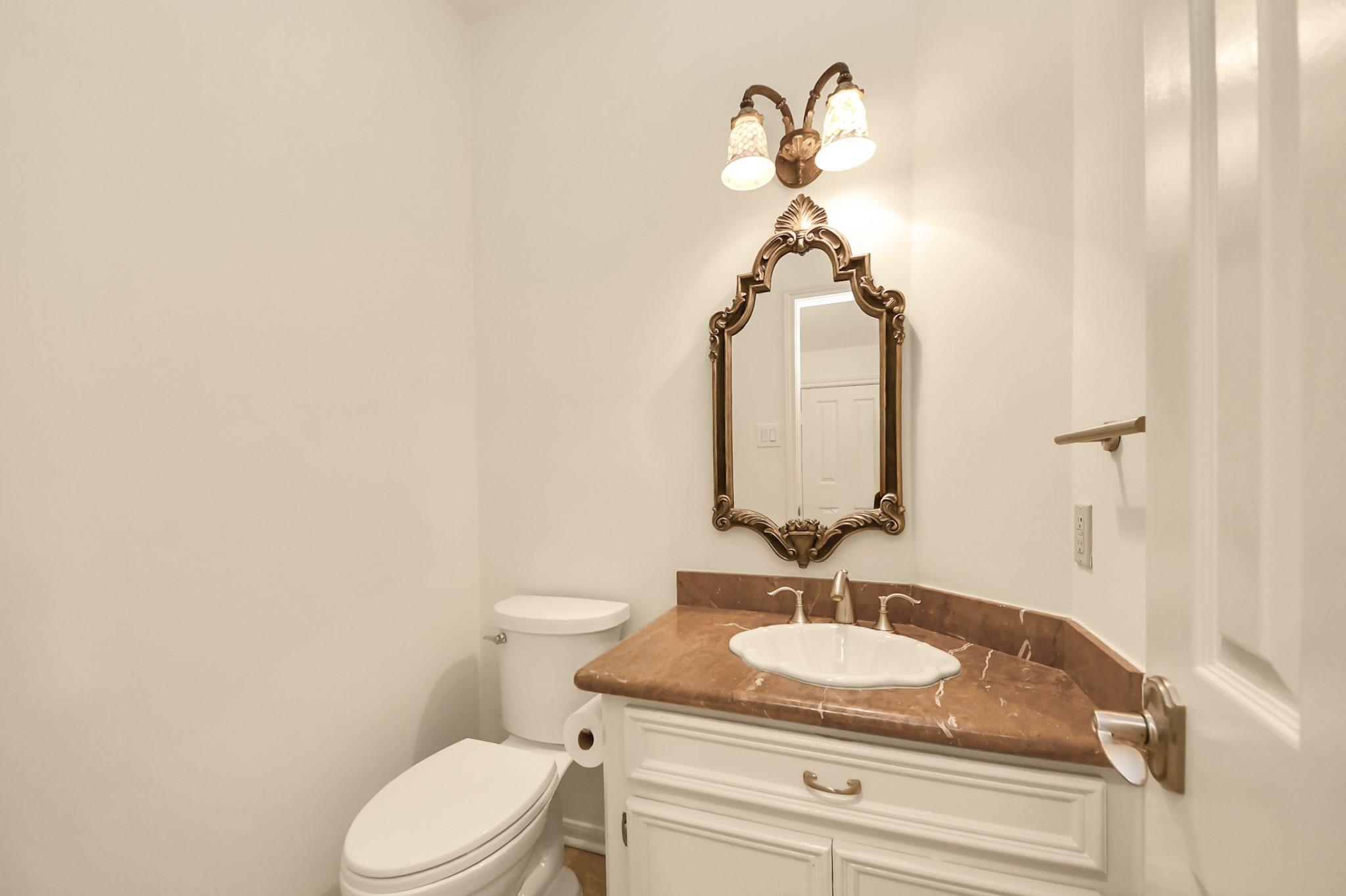 1302 Wickshire Lane, Houston Tx 77043 Property Photo 12